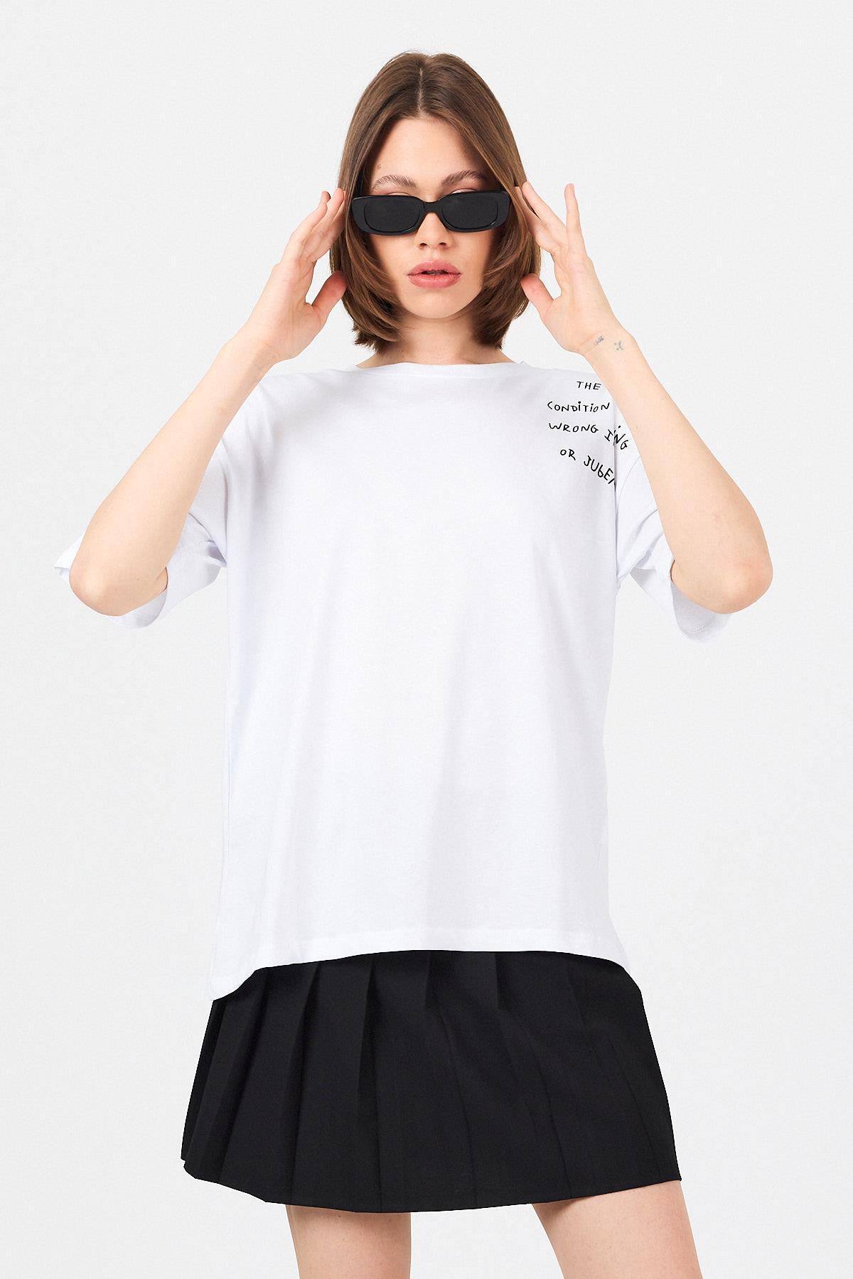 Beyaz Göğüs Yazı Baskılı Pamuklu Oversize Tişört 2150-31M - 6