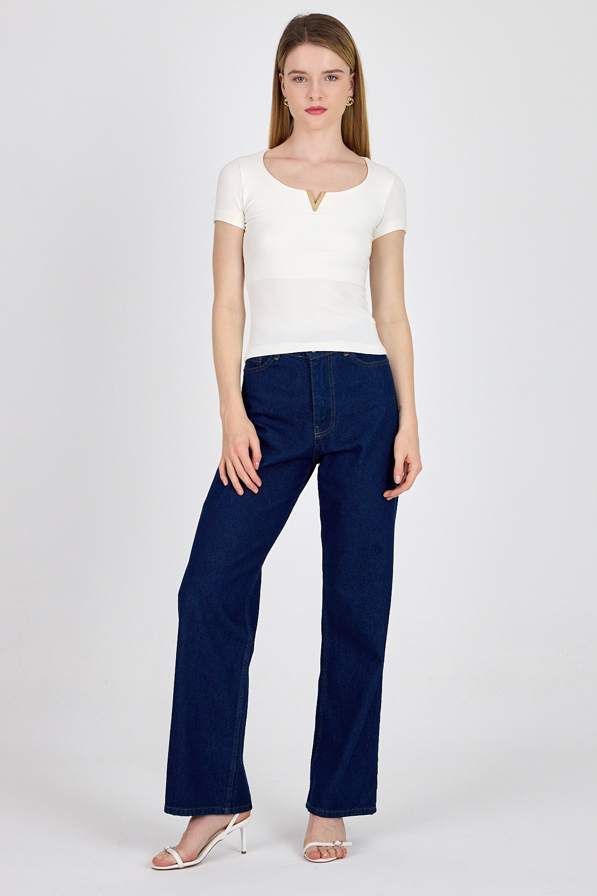 Beyaz Gold Aksesuar Detaylı Viskoz/Yumuşak Kumaş Tişört 1460 - RAYS