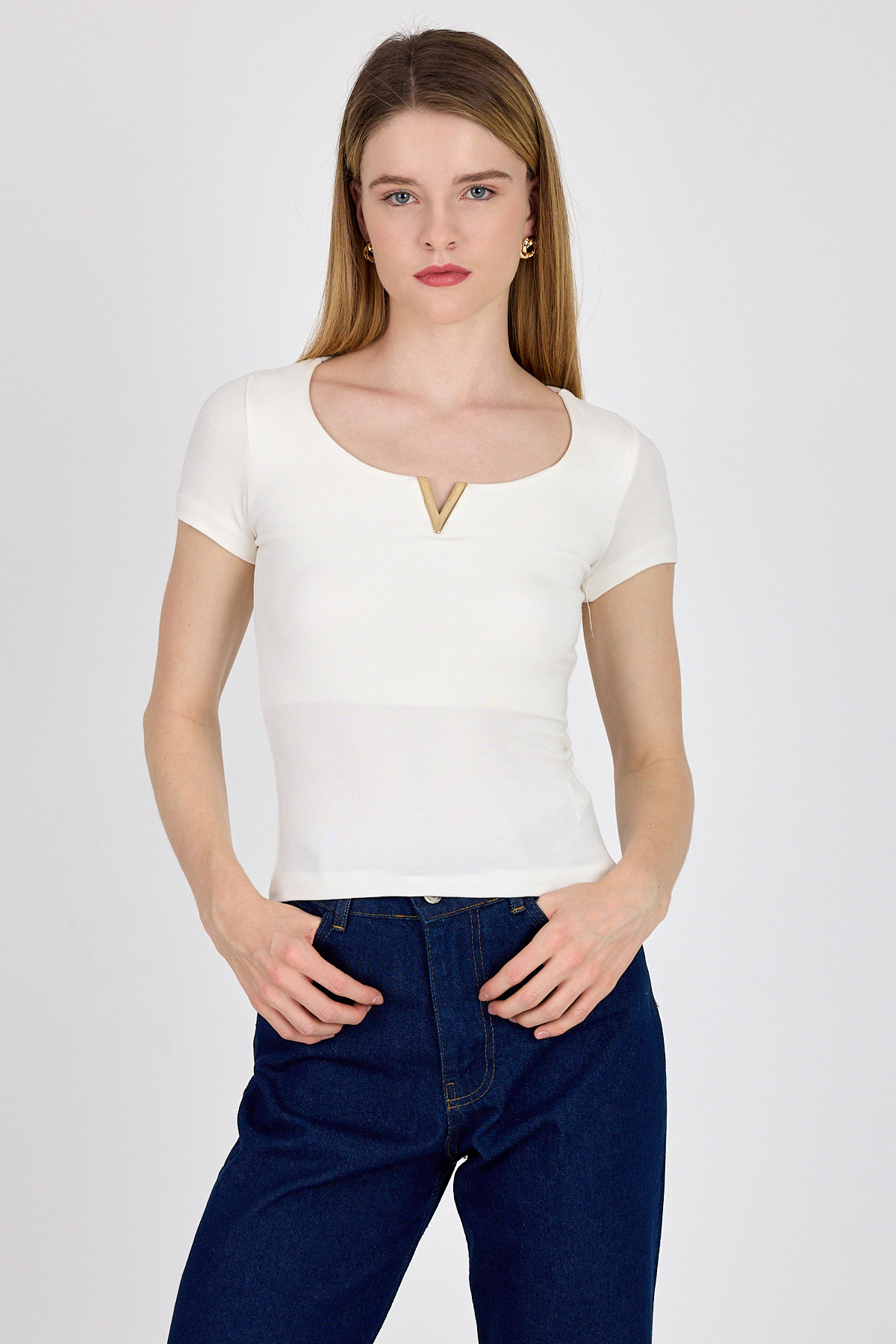 Beyaz Gold Aksesuar Detaylı Viskoz/Yumuşak Kumaş Tişört 1460 - RAYS