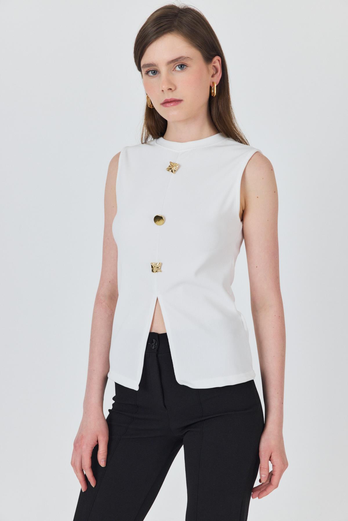 Beyaz Gold Düğme Detaylı Kolsuz Bluz 2203 - 1