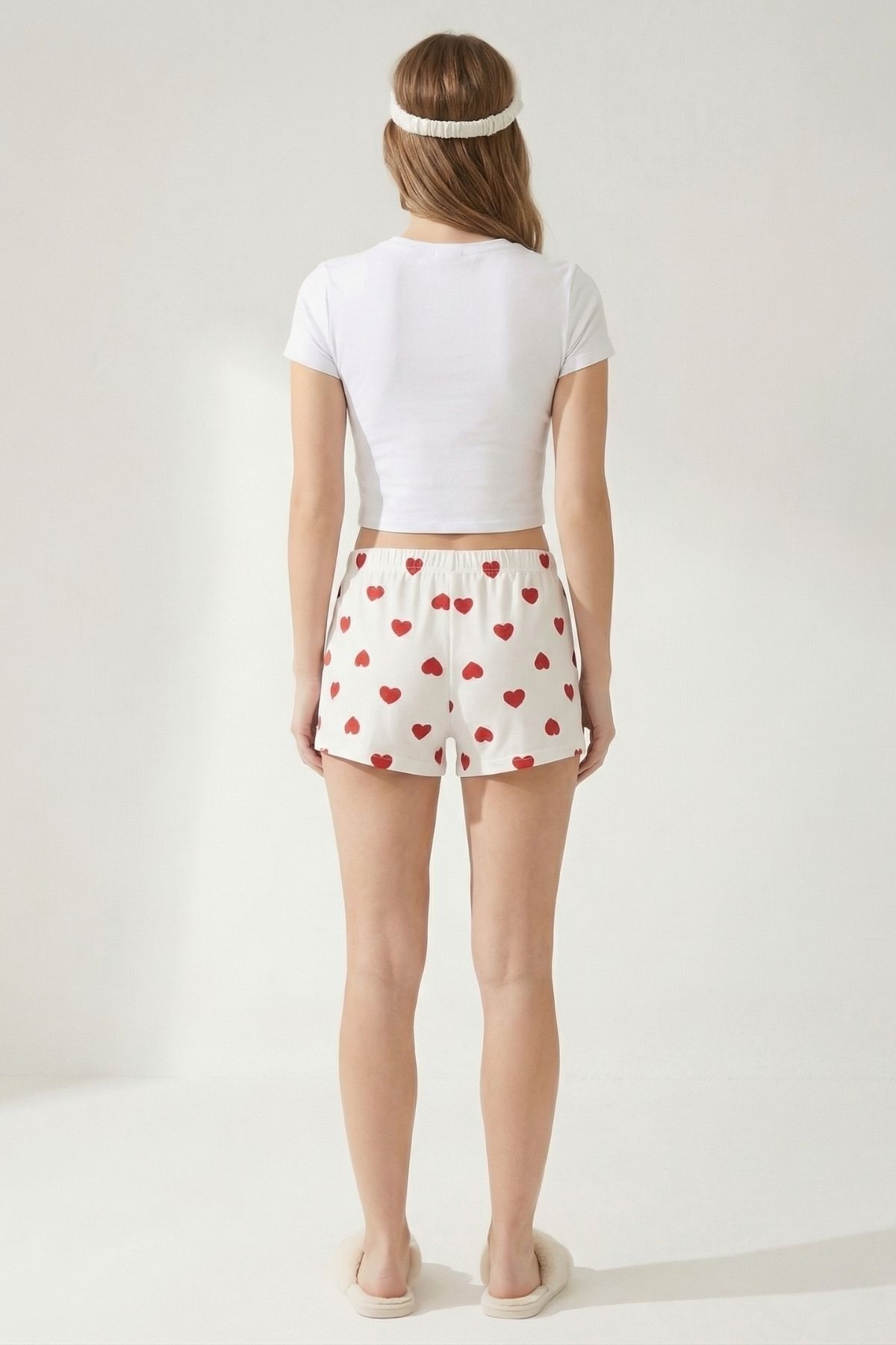 Beyaz Kalp Desen Şort 3452 - 3