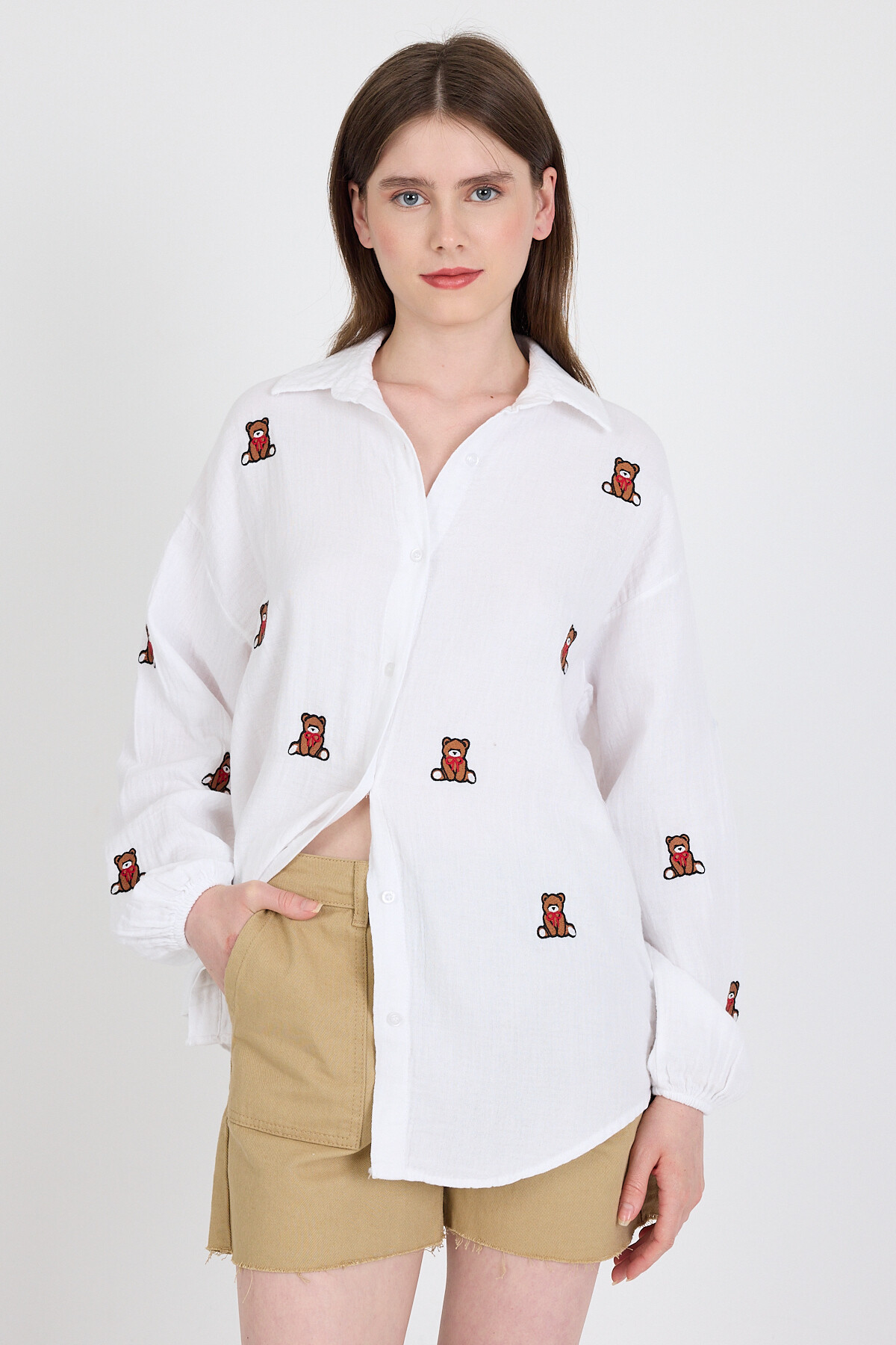 Beyaz Keten Görünümlü %100 Pamuk Ayıcık Nakışlı Gömlek 4798A - 6