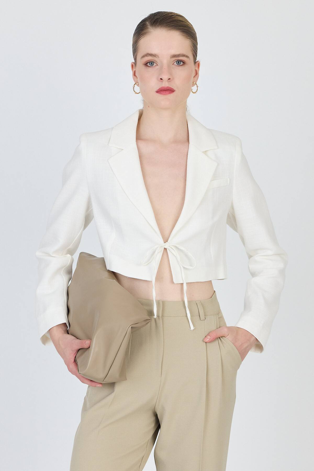 Beyaz Keten Görünümlü %100 Pamuk Bağlama Detaylı Crop Blazer Ceket 7070 - 2