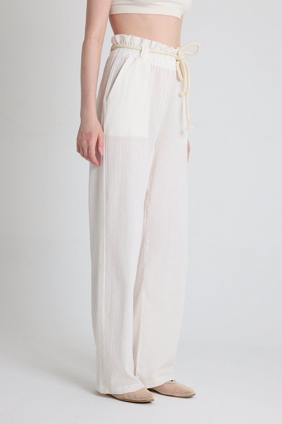 Beyaz Keten Görünümlü %100 Pamuk Büzgülü Bel Hasır Kemerli Bol Paça Pantolon 6941 - 5