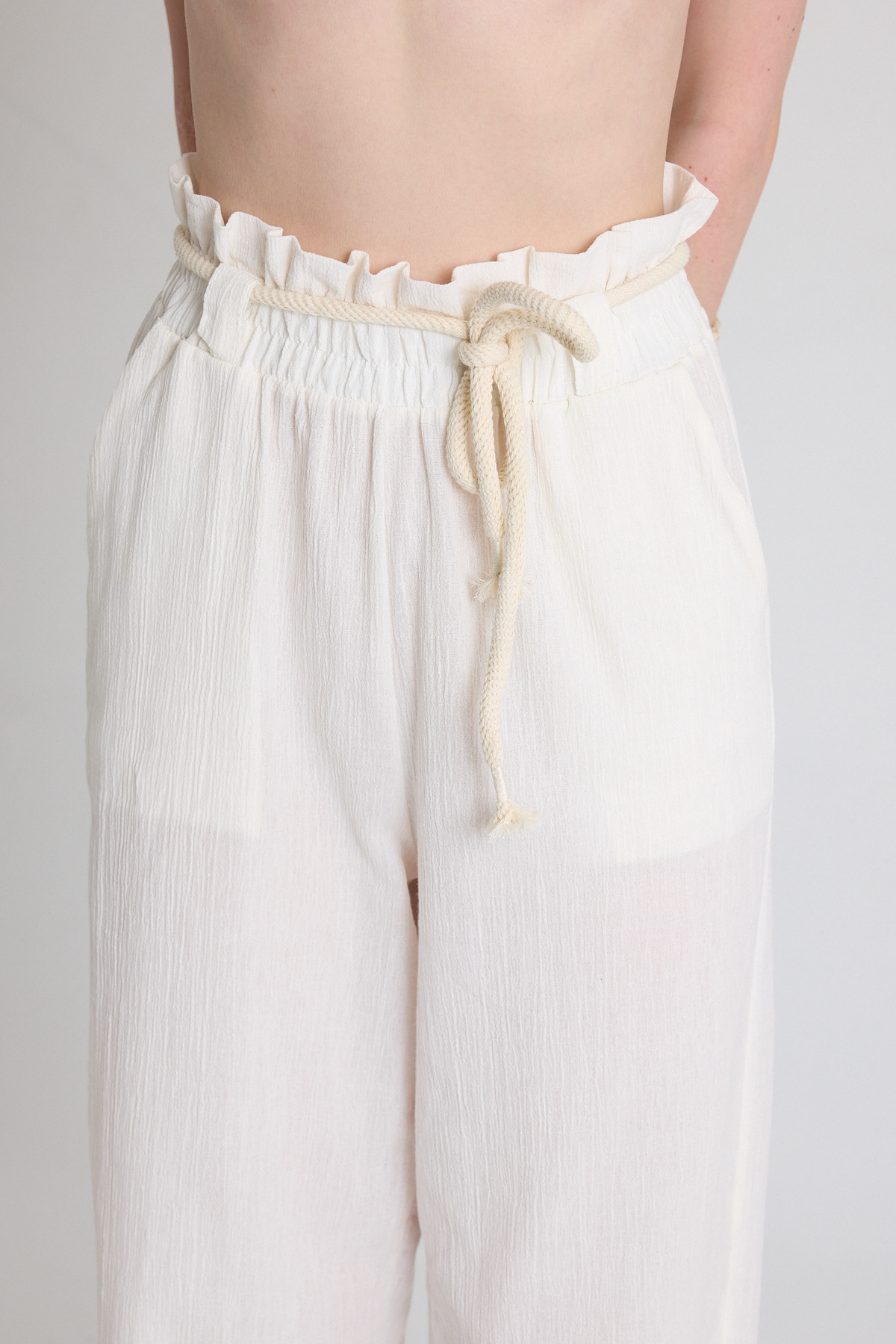Beyaz Keten Görünümlü %100 Pamuk Büzgülü Bel Hasır Kemerli Bol Paça Pantolon 6941 - 4
