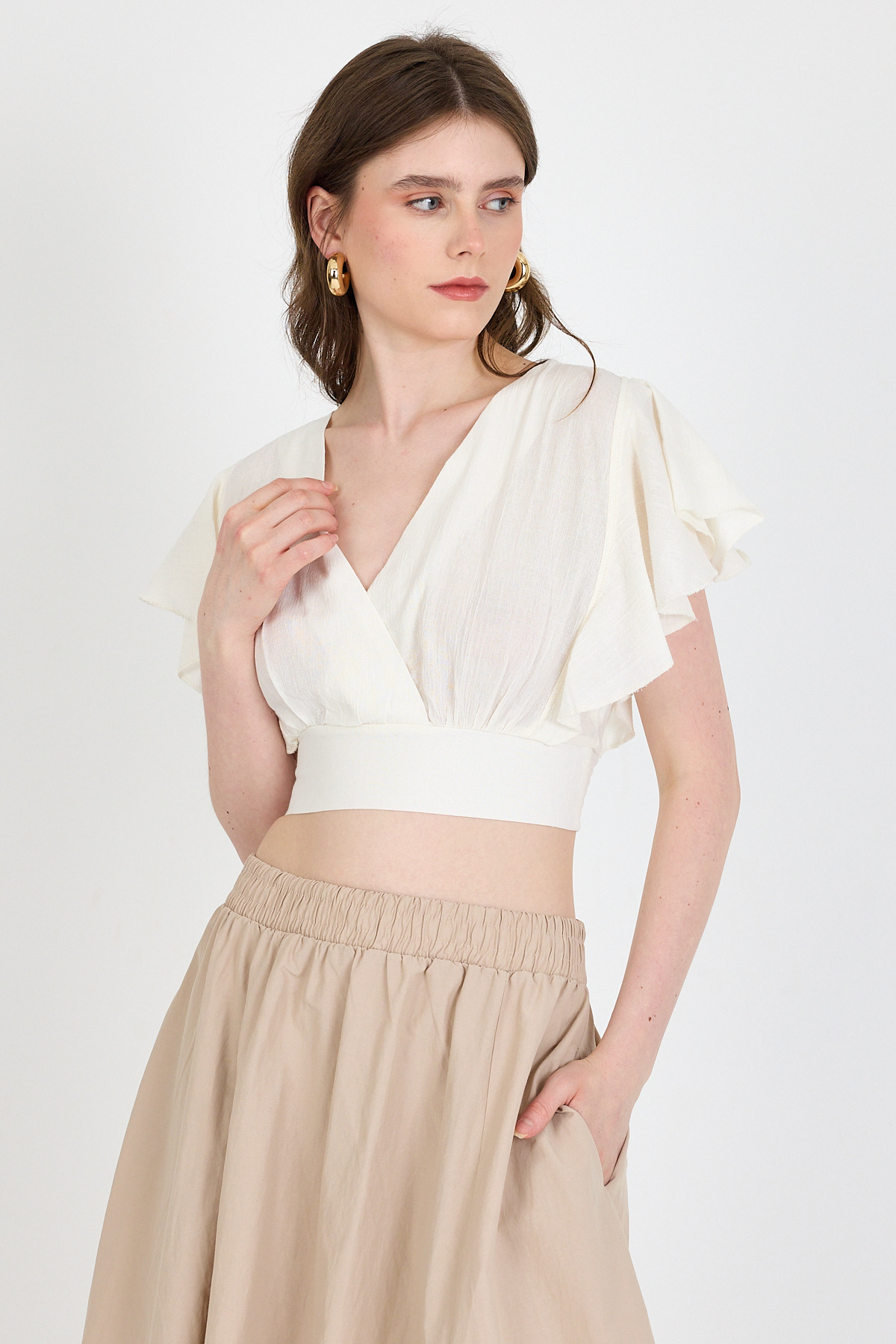 Beyaz Keten Görünümlü %100 Pamuk Fırfır Kol Detaylı Crop Bluz 6942 - RAYS