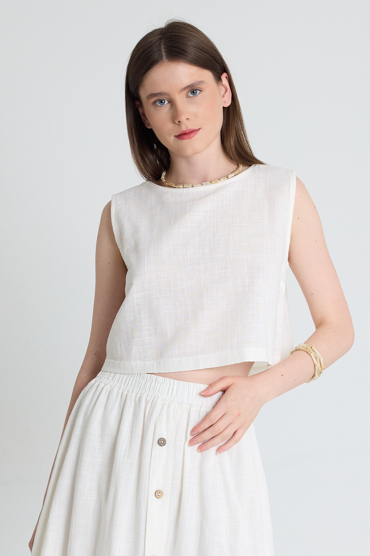 Beyaz Keten Görünümlü %100 Pamuk Kolsuz Crop Bluz 3419-1 - RAYS