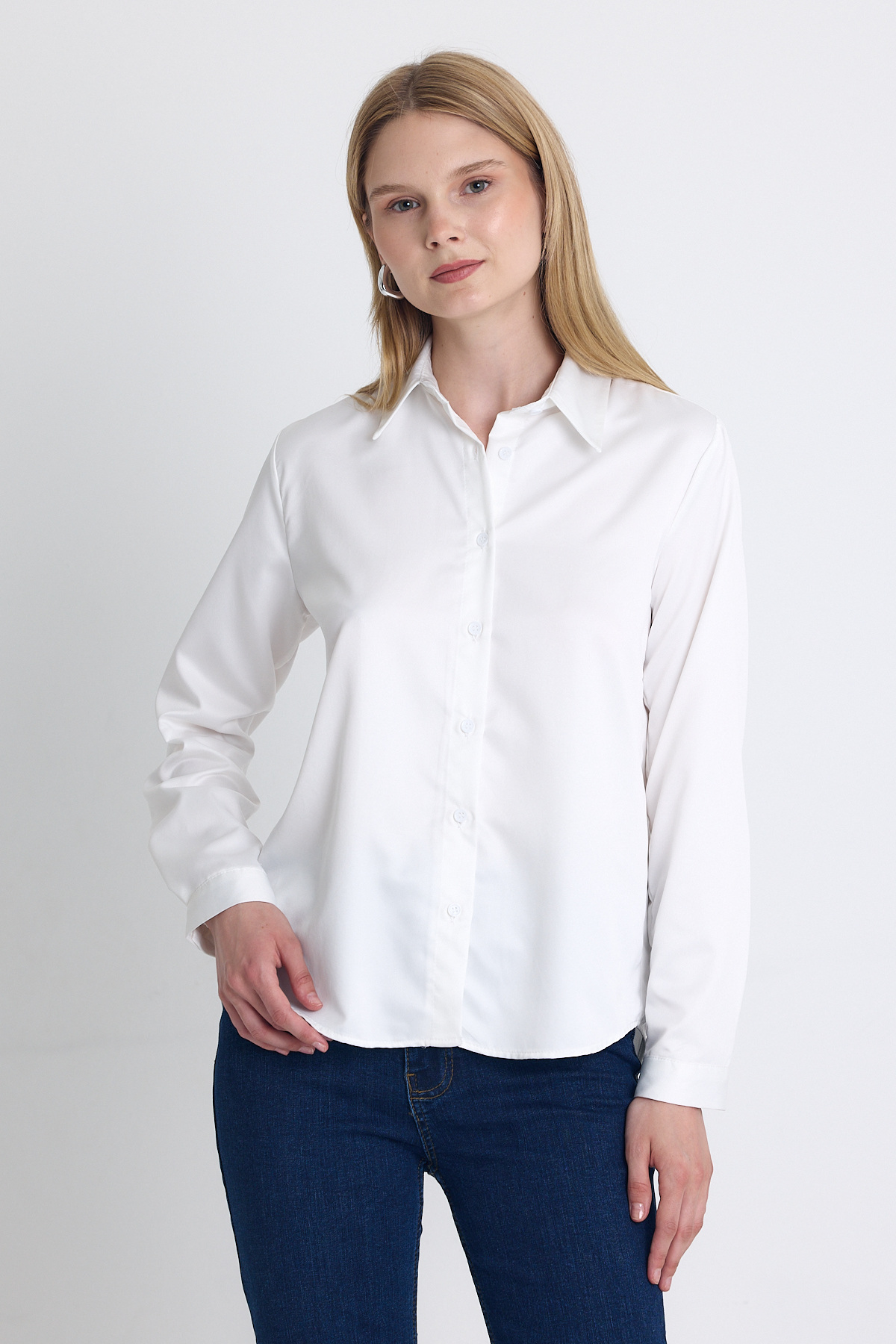 Beyaz Klasik Kesim Saten Gömlek 4105A - 1