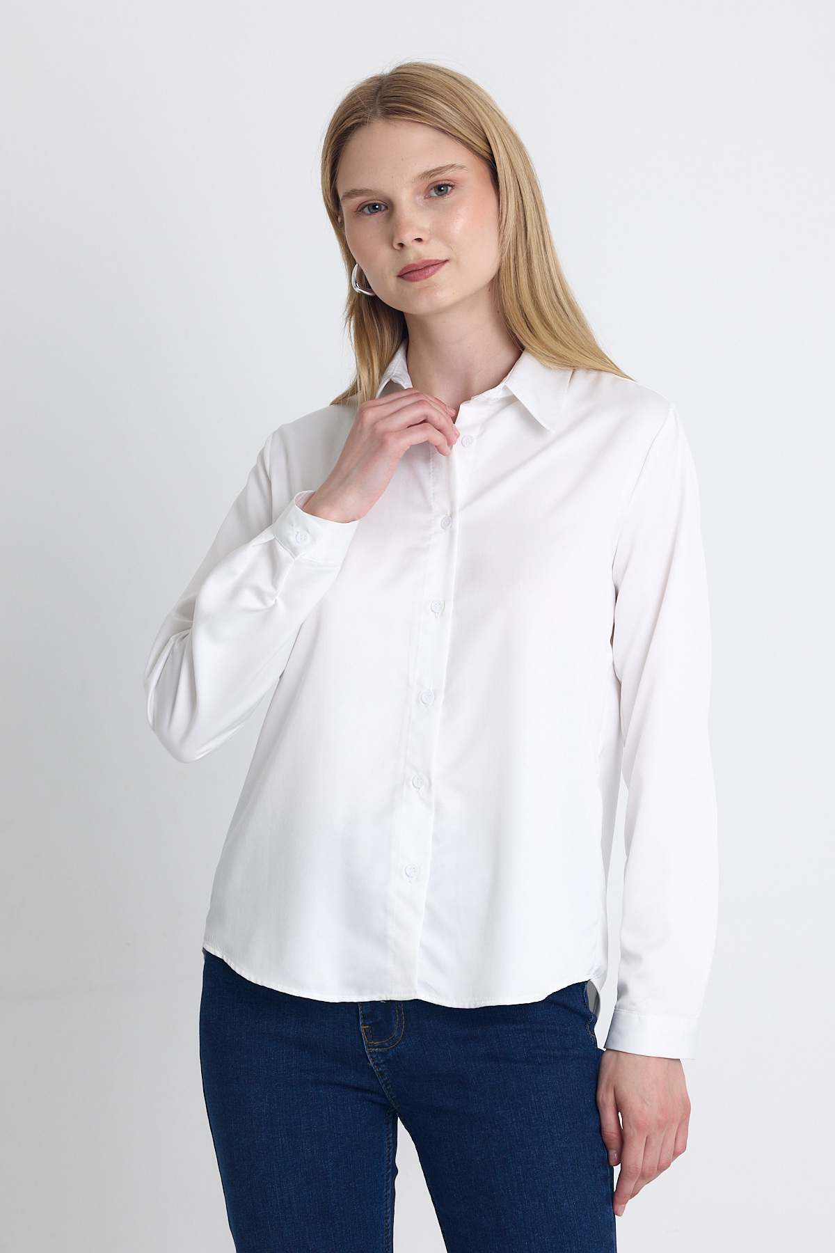 Beyaz Klasik Kesim Saten Gömlek 4105A - 2