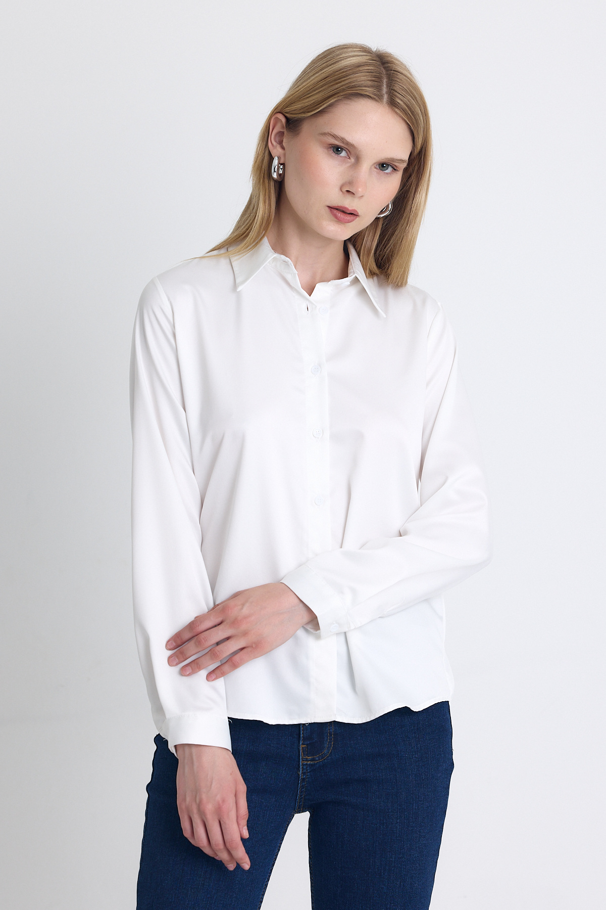 Beyaz Klasik Kesim Saten Gömlek 4105A - 6