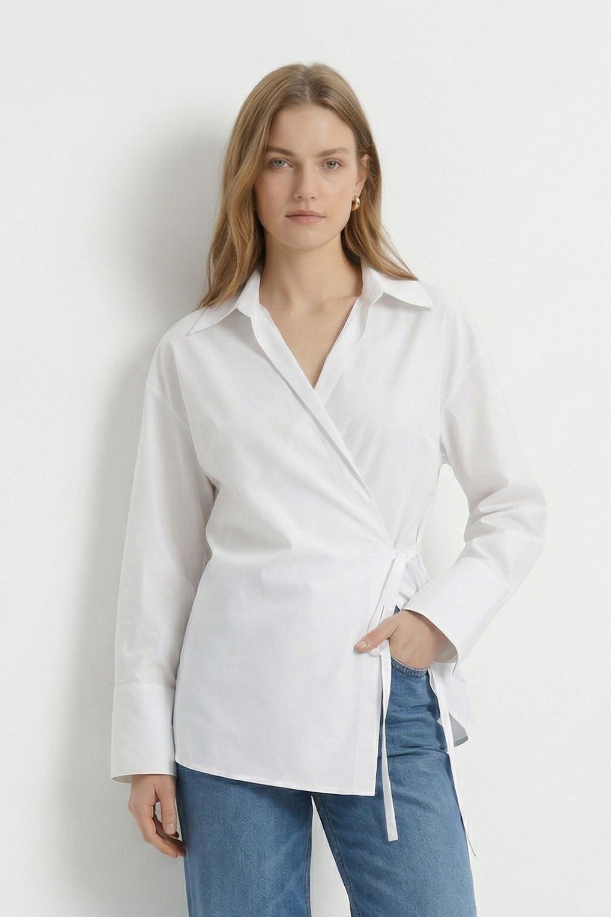 Beyaz Kol Yırtmaçlı Yandan Bağlamalı Gömlek 5257 - RAYS