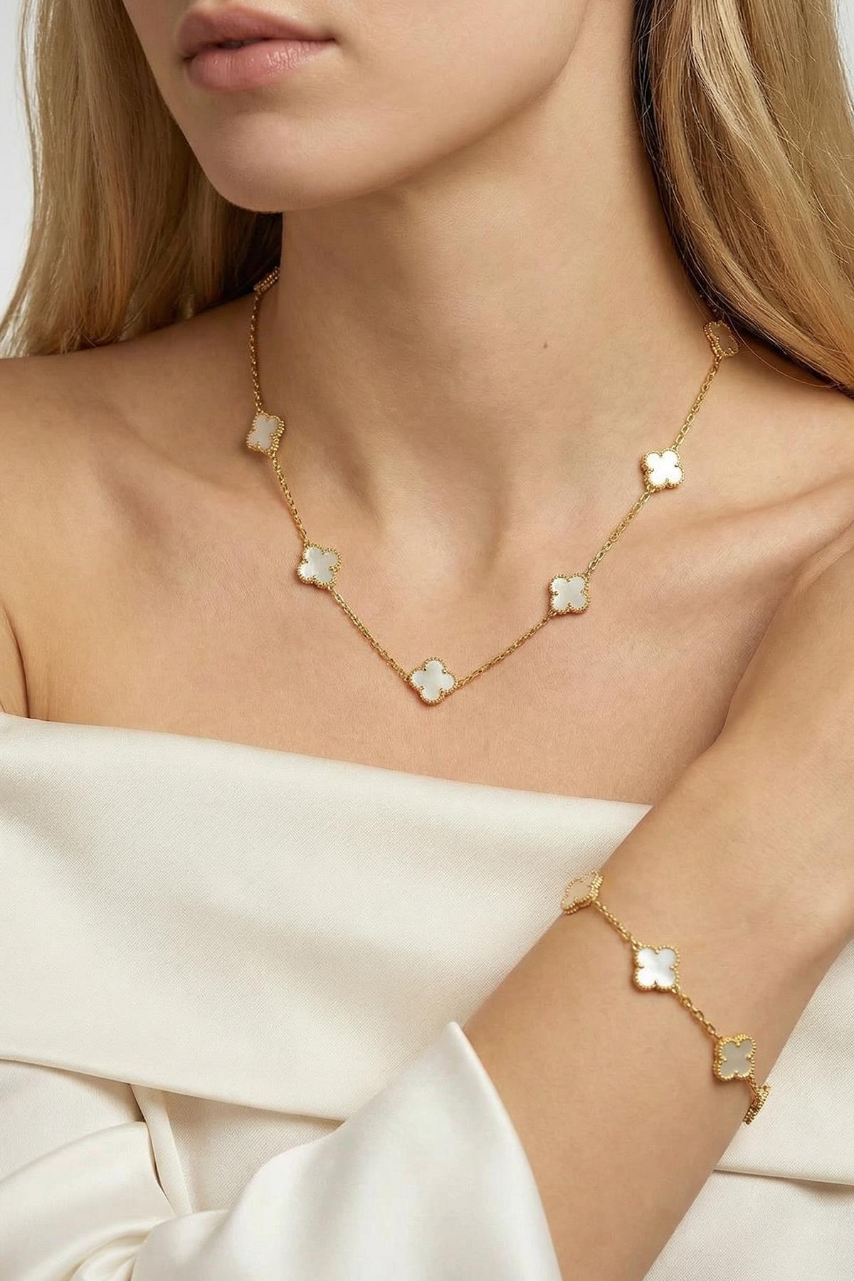 Beyaz Küçük Yonca Figürlü Kolye Bileklik Seti Gold 0134 