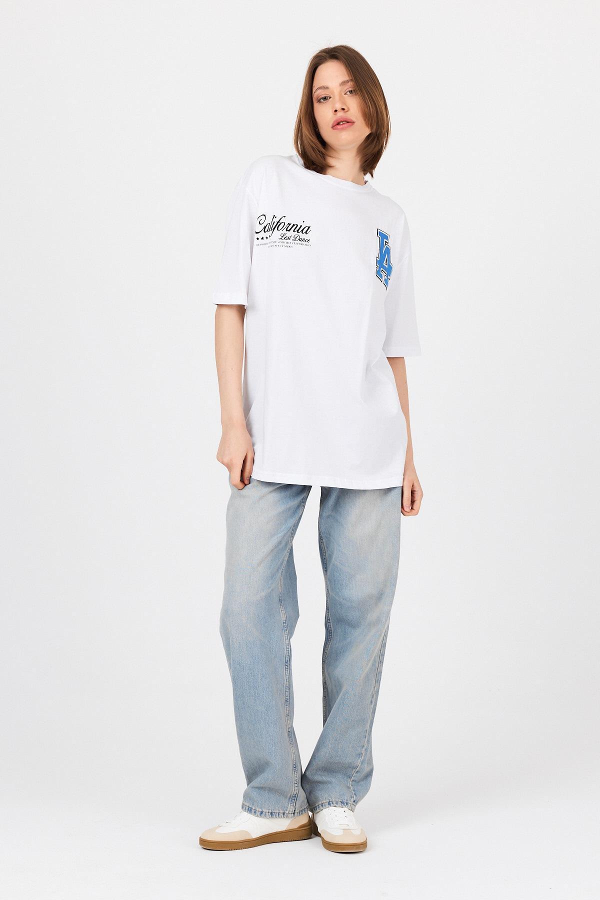 Beyaz LA Baskılı California Yazılı Oversize Tişört 5197 - 8