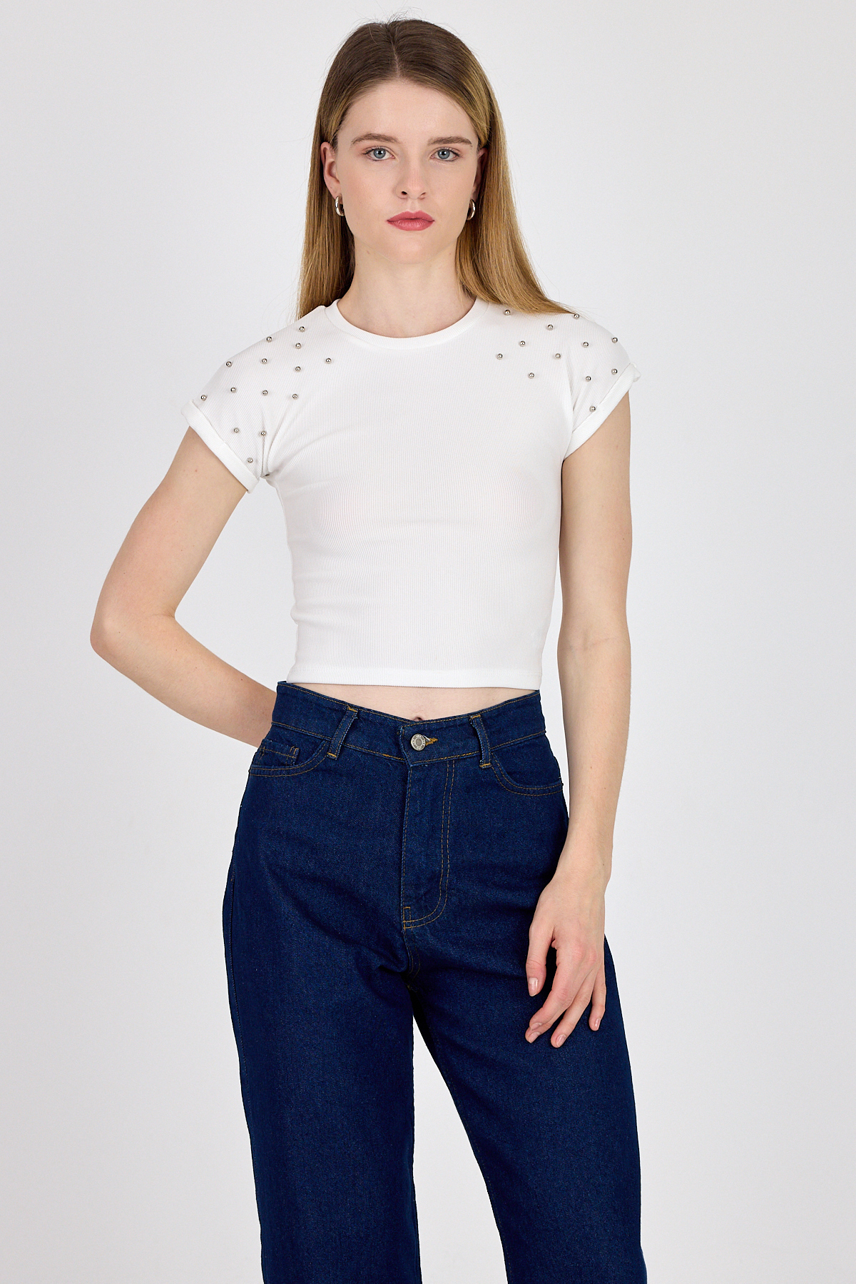 Beyaz Omuz Boncuk Detaylı Slim Fit Crop Tişört 9208M - RAYS