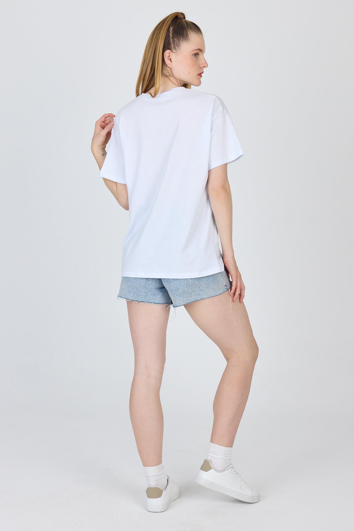 Beyaz Oversize Zürafa Baskılı Tişört 2150-12M - 7