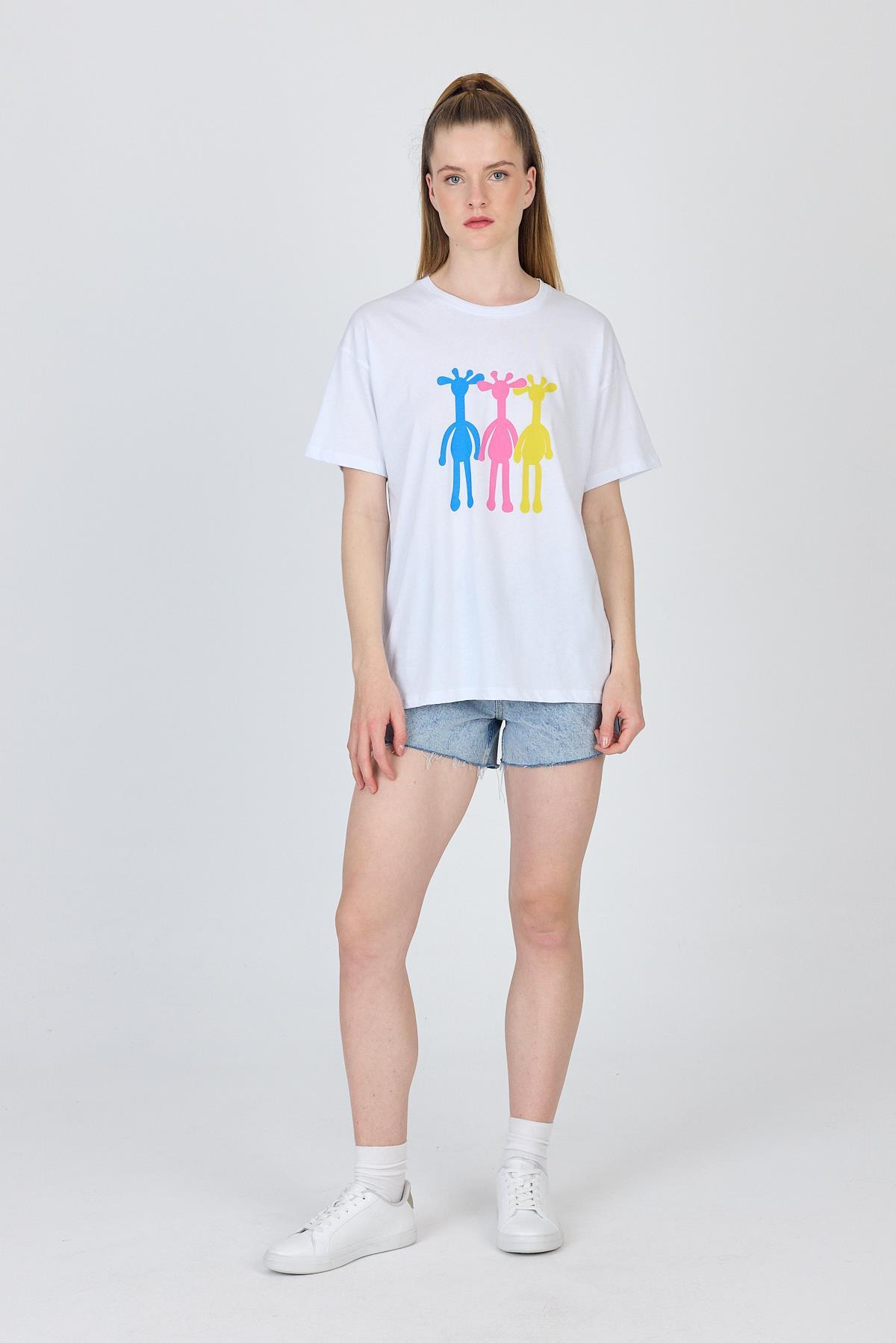 Beyaz Oversize Zürafa Baskılı Tişört 2150-12M - 3