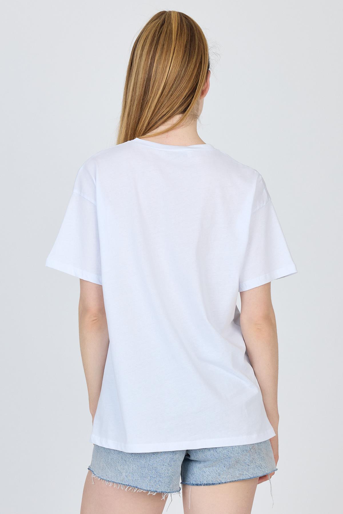 Beyaz Oversize Zürafa Baskılı Tişört 2150-12M - 5