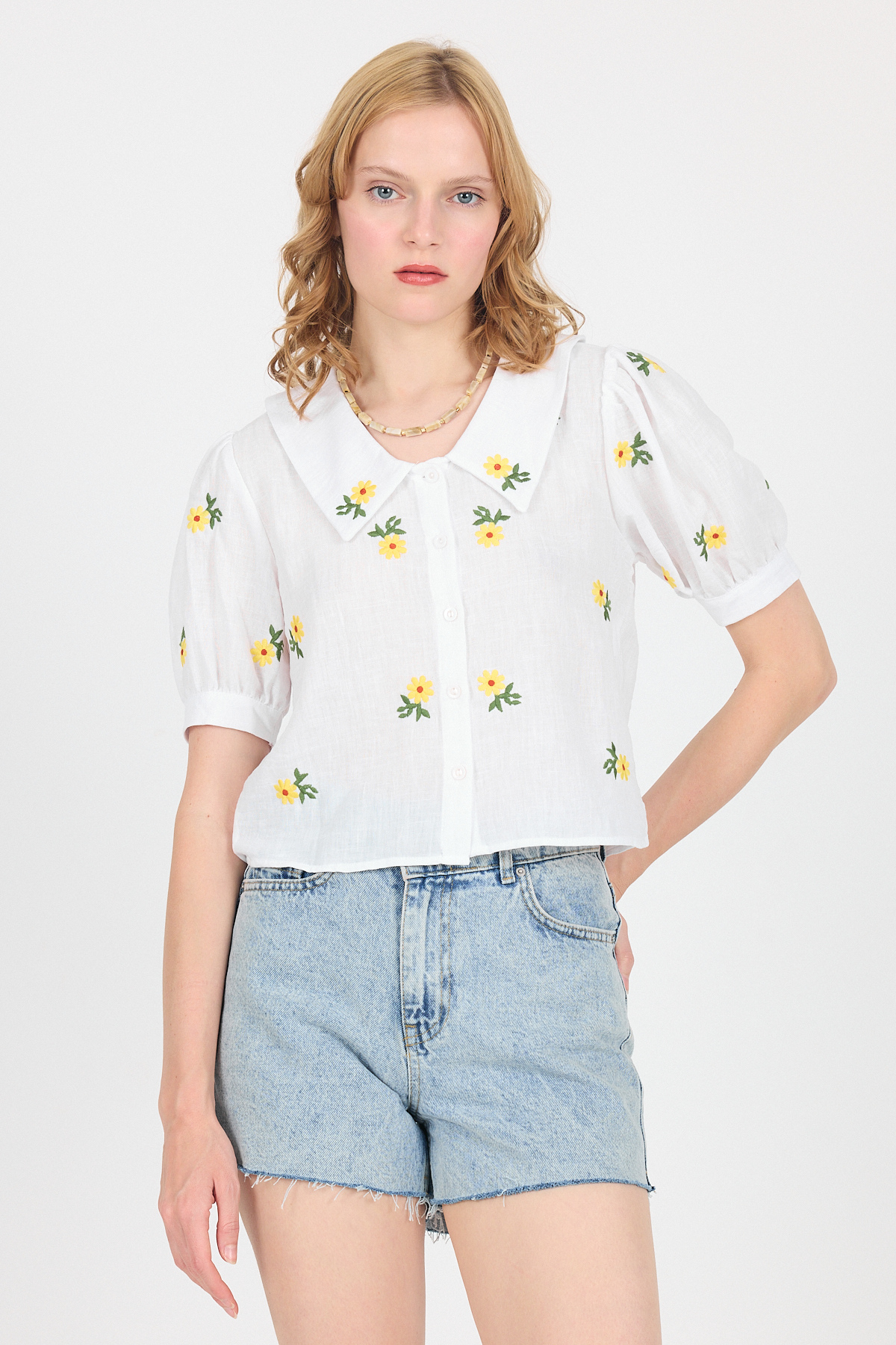 Beyaz Papatya İşlemeli Bebe Yaka %100 Pamuk Müslin Gömlek Bluz 0391 - 2