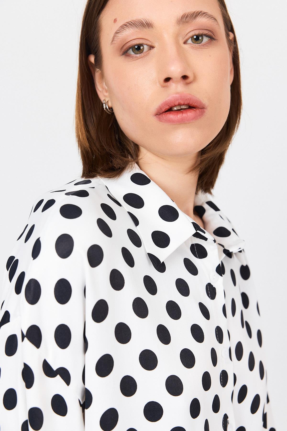Beyaz Puantiye Desen Oversize Saten Gömlek 9411 - 4