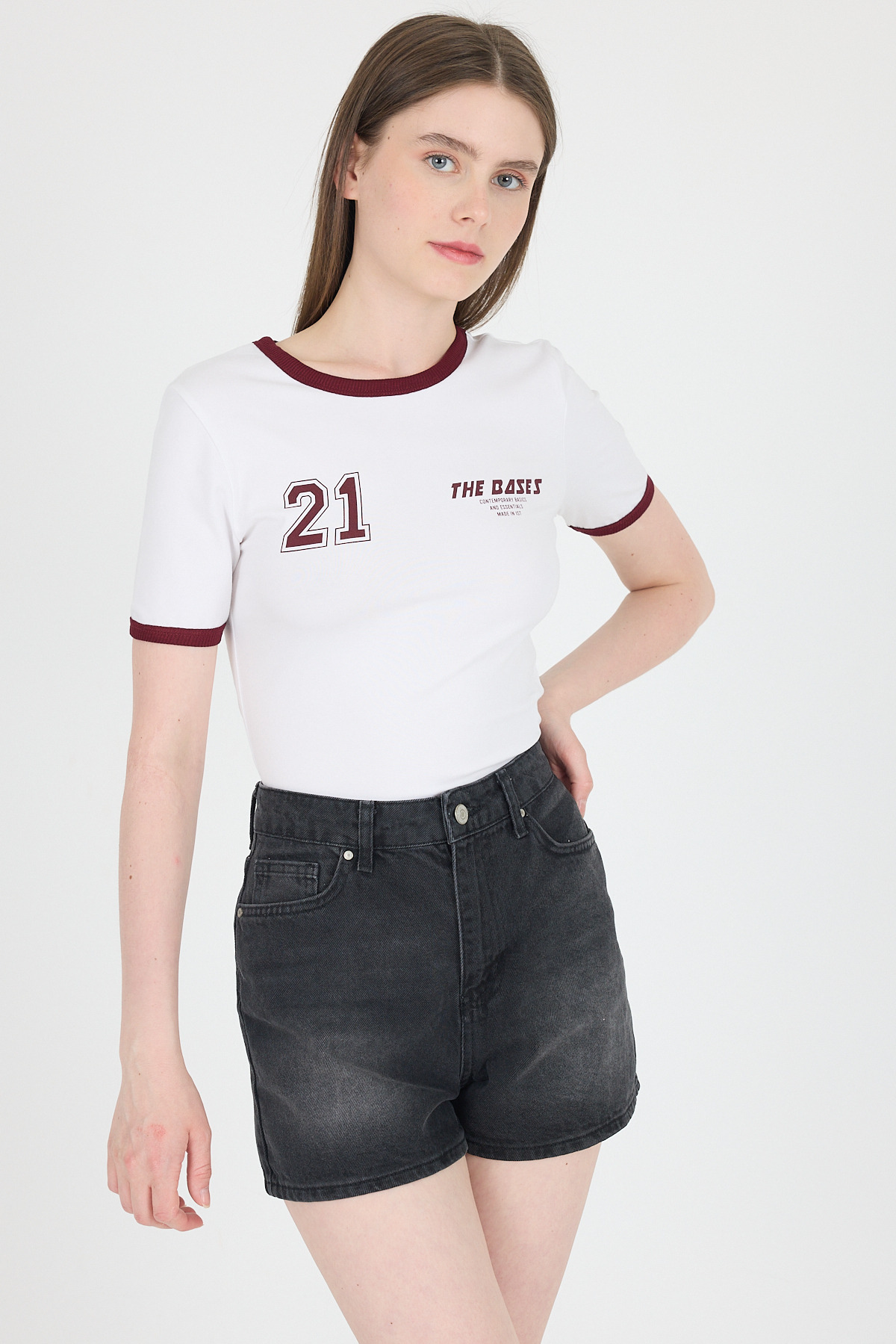 Beyaz Ribanalı Yazı Baskılı Slim Fit Tişört 5981 
