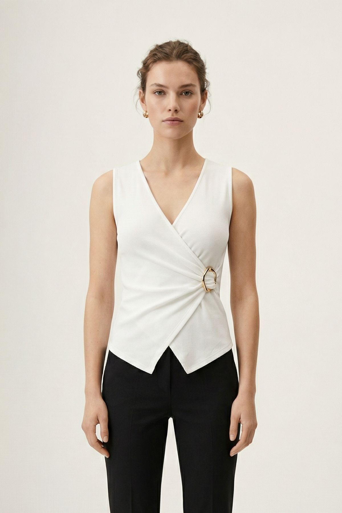 Beyaz Sıfır Ko Aksesuarlı Bluz 2303 - RAYS