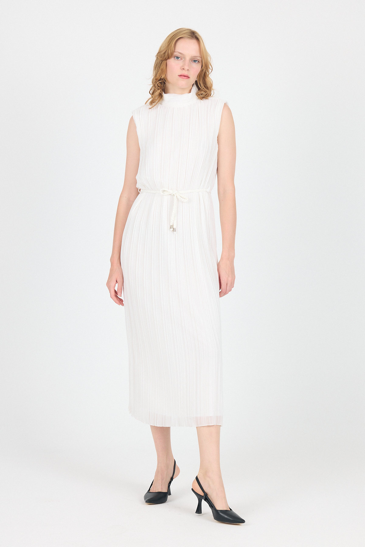 Beyaz Şifon Kolsuz Pileli Bel Bağlamalı Midi Elbise 118 - 7