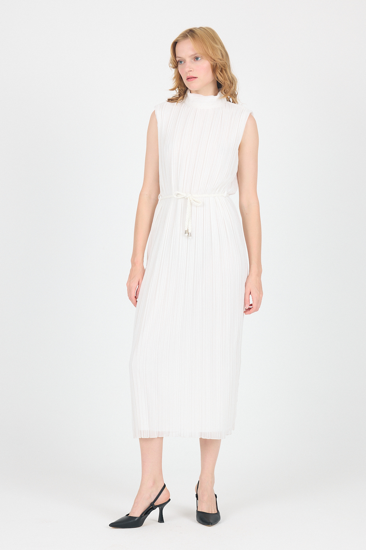 Beyaz Şifon Kolsuz Pileli Bel Bağlamalı Midi Elbise 118 - 2