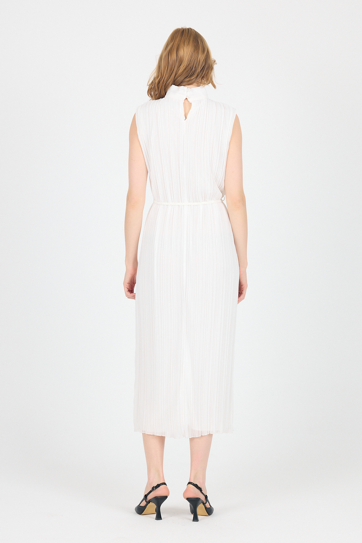 Beyaz Şifon Kolsuz Pileli Bel Bağlamalı Midi Elbise 118 - 5