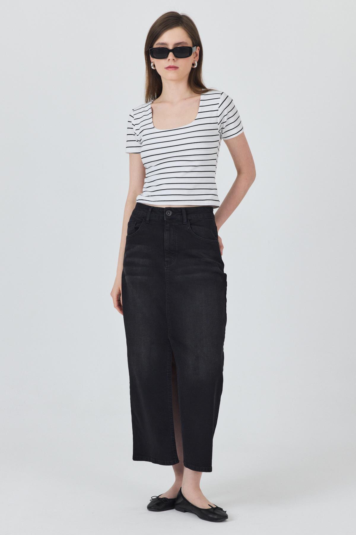 Beyaz U Yaka Çizgili Tişört 4016 - 7