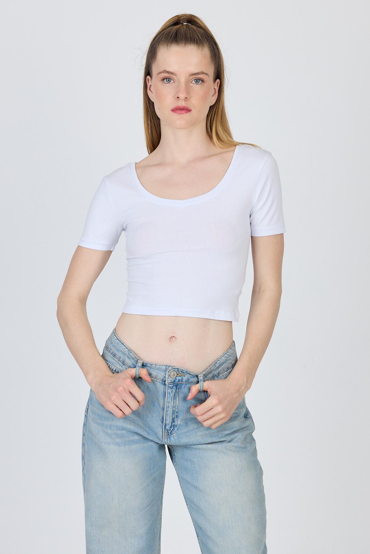 Beyaz U Yaka Pamuklu Slim Fit Tişört 9186M - 1