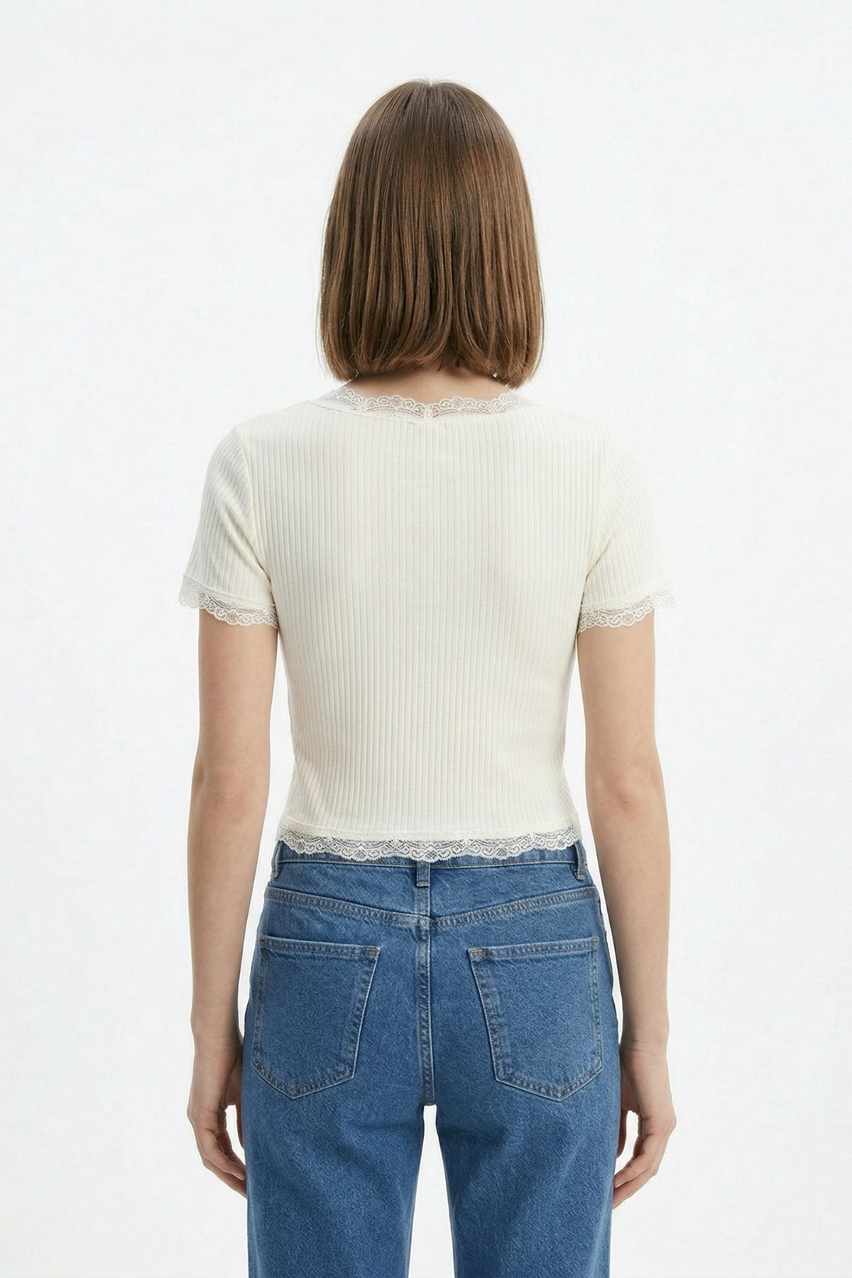 Beyaz V Yaka Dantelli Bluz 2304 - 3