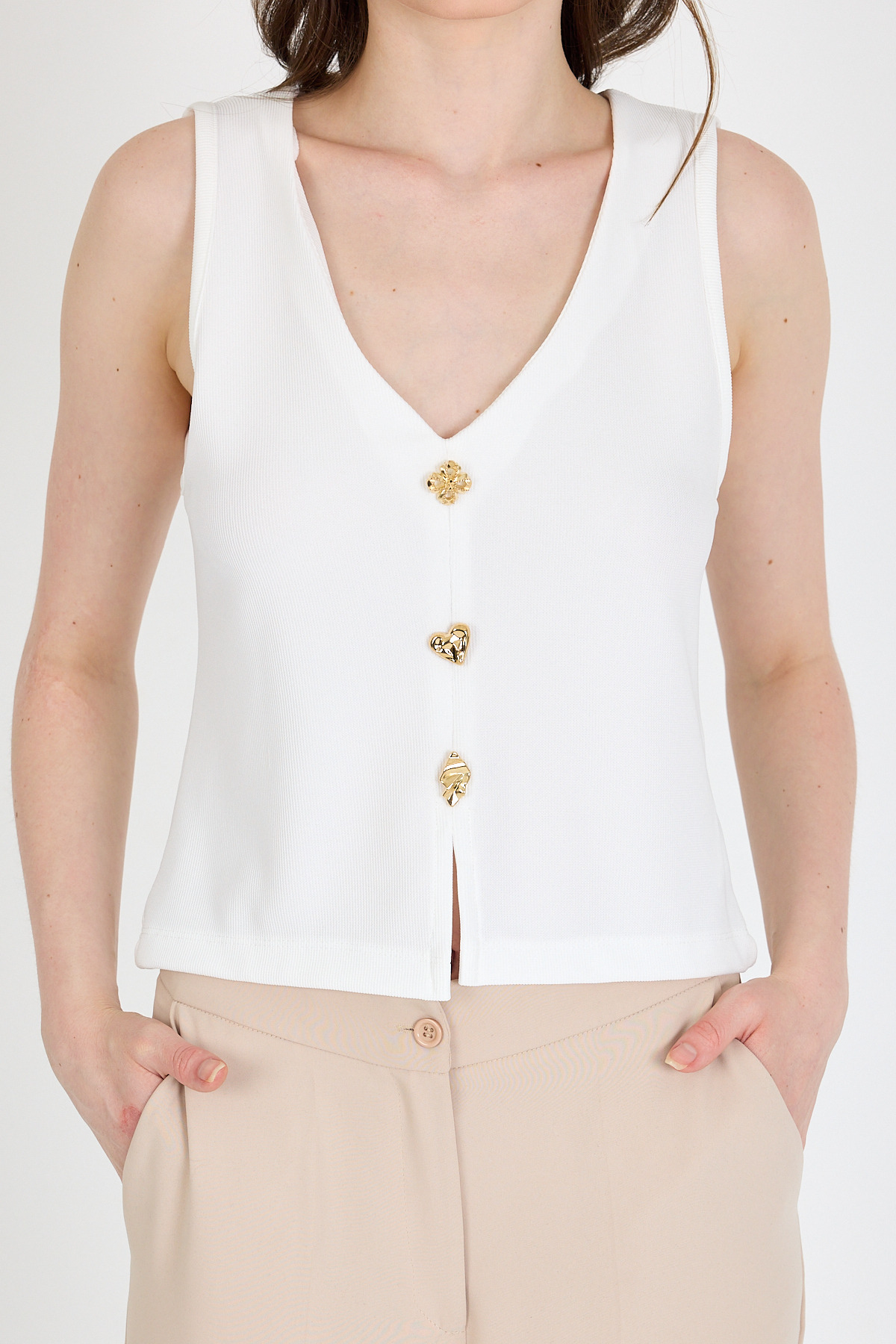 Beyaz V Yaka Düğmeli Kolsuz Bluz 019 - 4