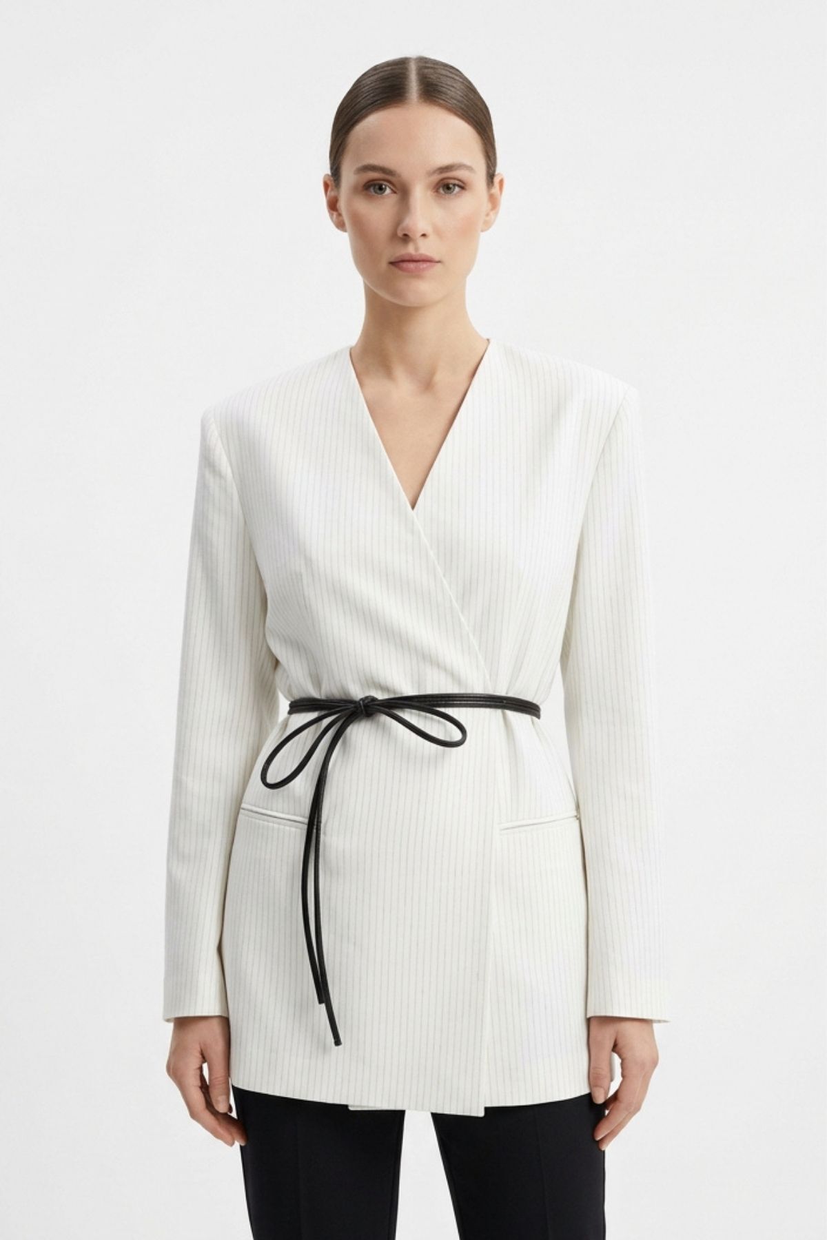 Beyaz V Yaka Kemerli Çizgili Ceket 7486 - 2