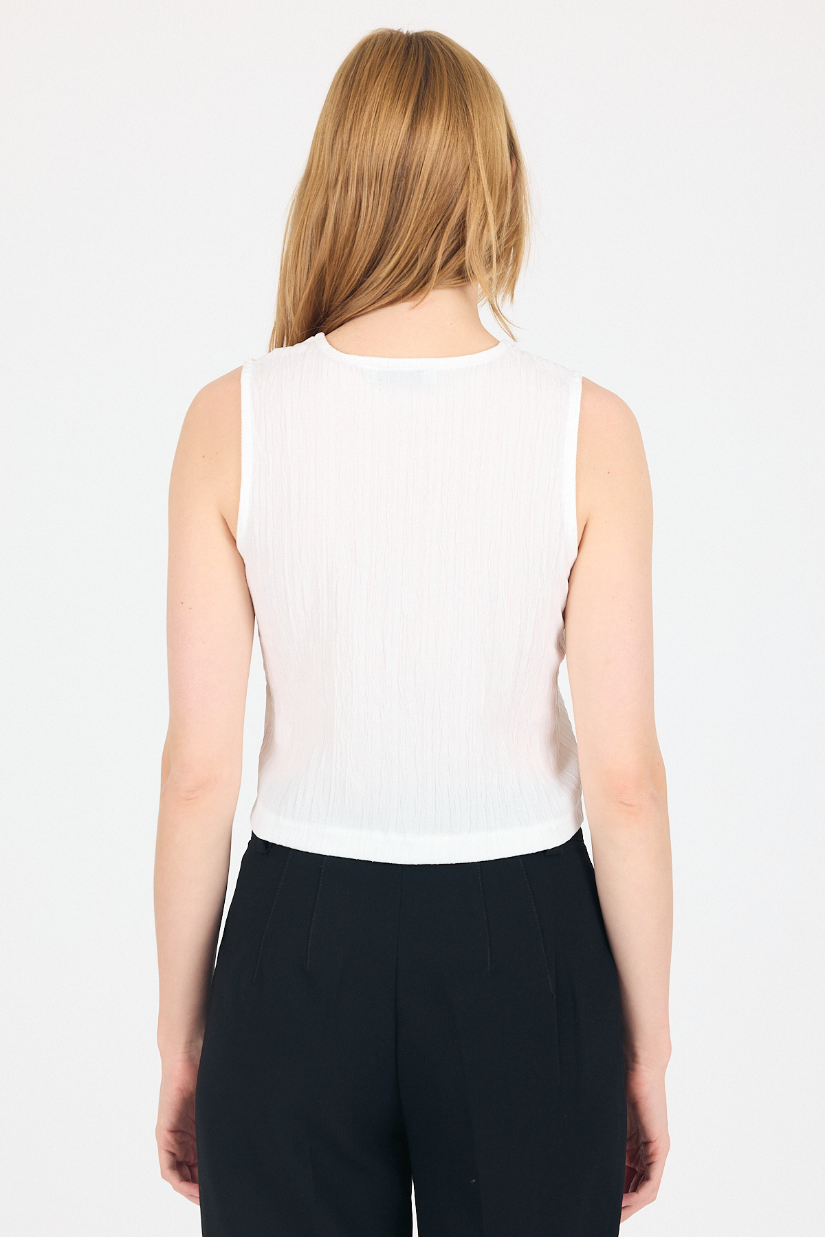 Beyaz V Yaka Kolsuz Crop Bluz 8027 - 5