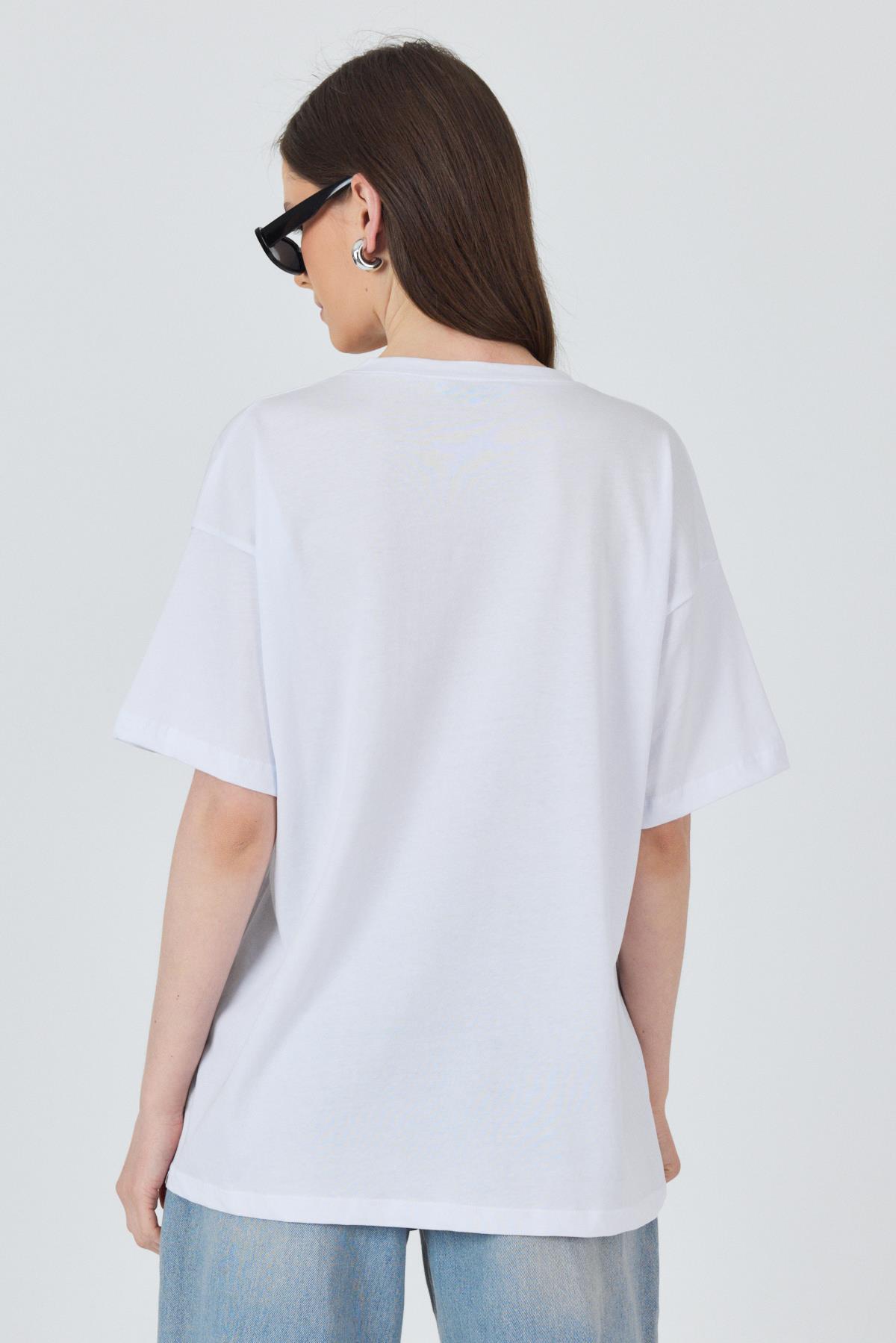 Beyaz Yaka Yazı Baskılı Oversize Pamuklu Tişört 2150-34M - 5