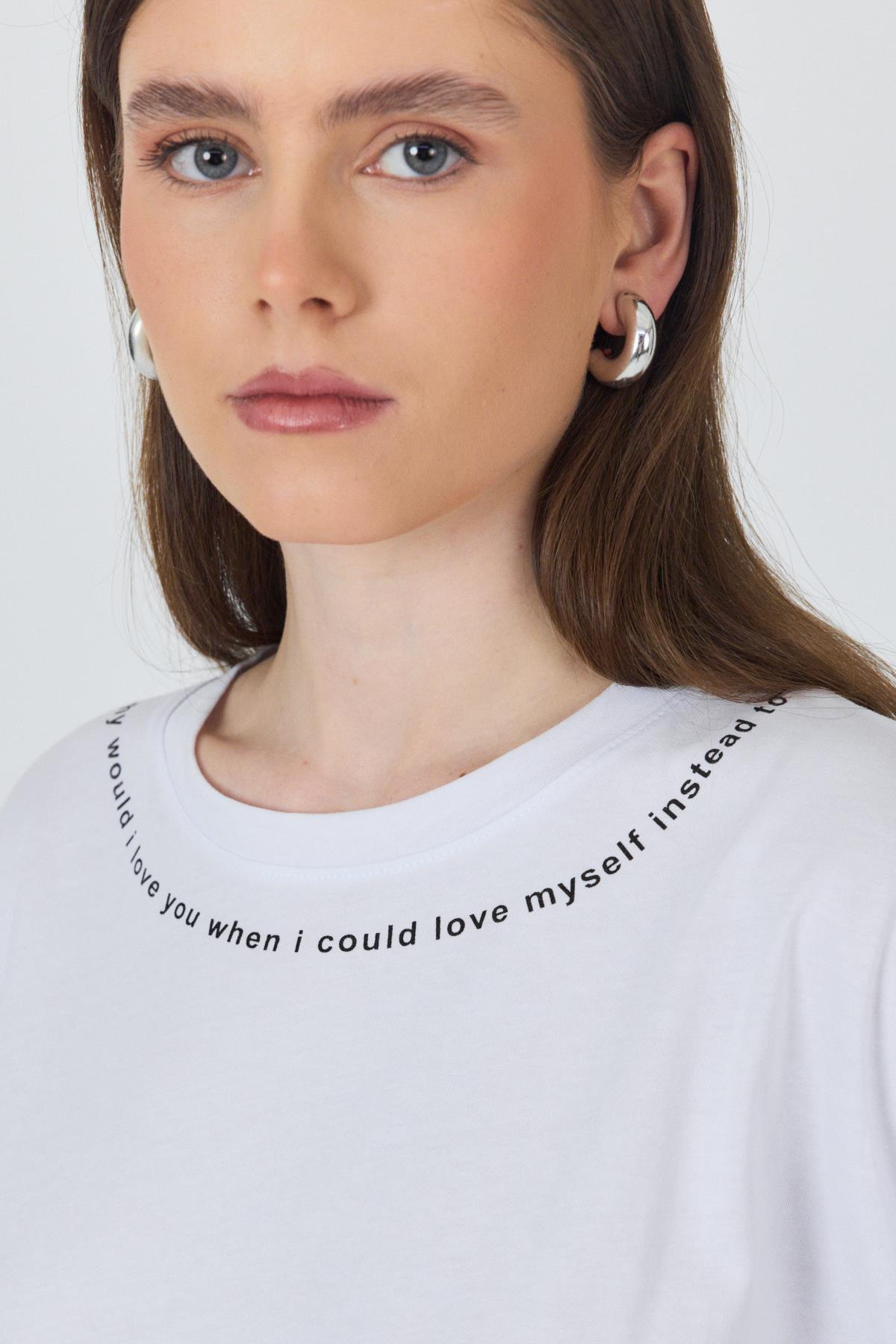 Beyaz Yaka Yazı Baskılı Oversize Pamuklu Tişört 2150-34M - 4