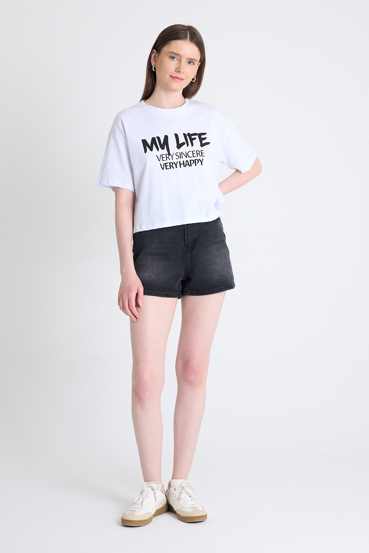 Beyaz Yazı Baskılı %100 Pamuk Crop Tişört 9187M - RAYS