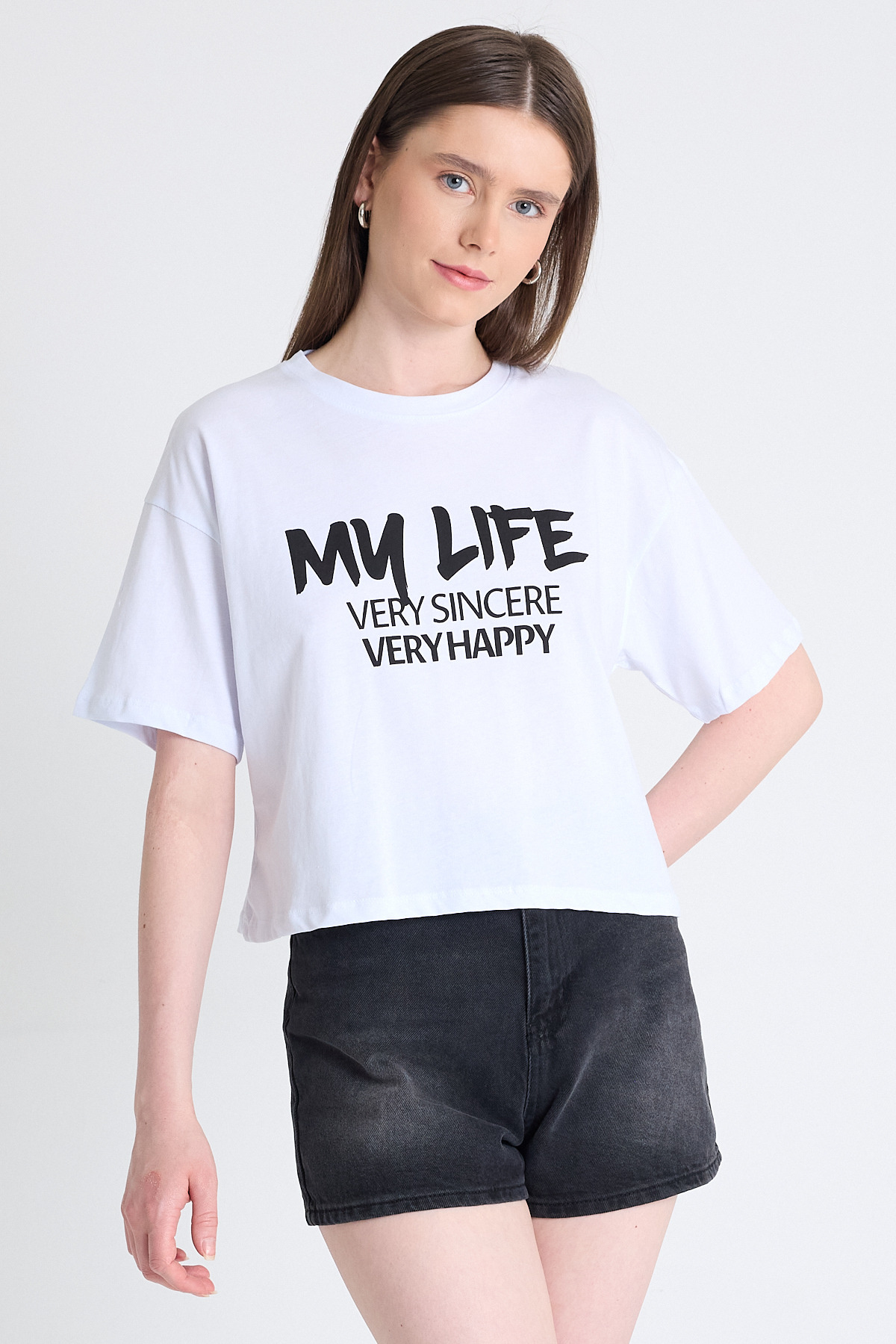 Beyaz Yazı Baskılı %100 Pamuk Crop Tişört 9187M - 1