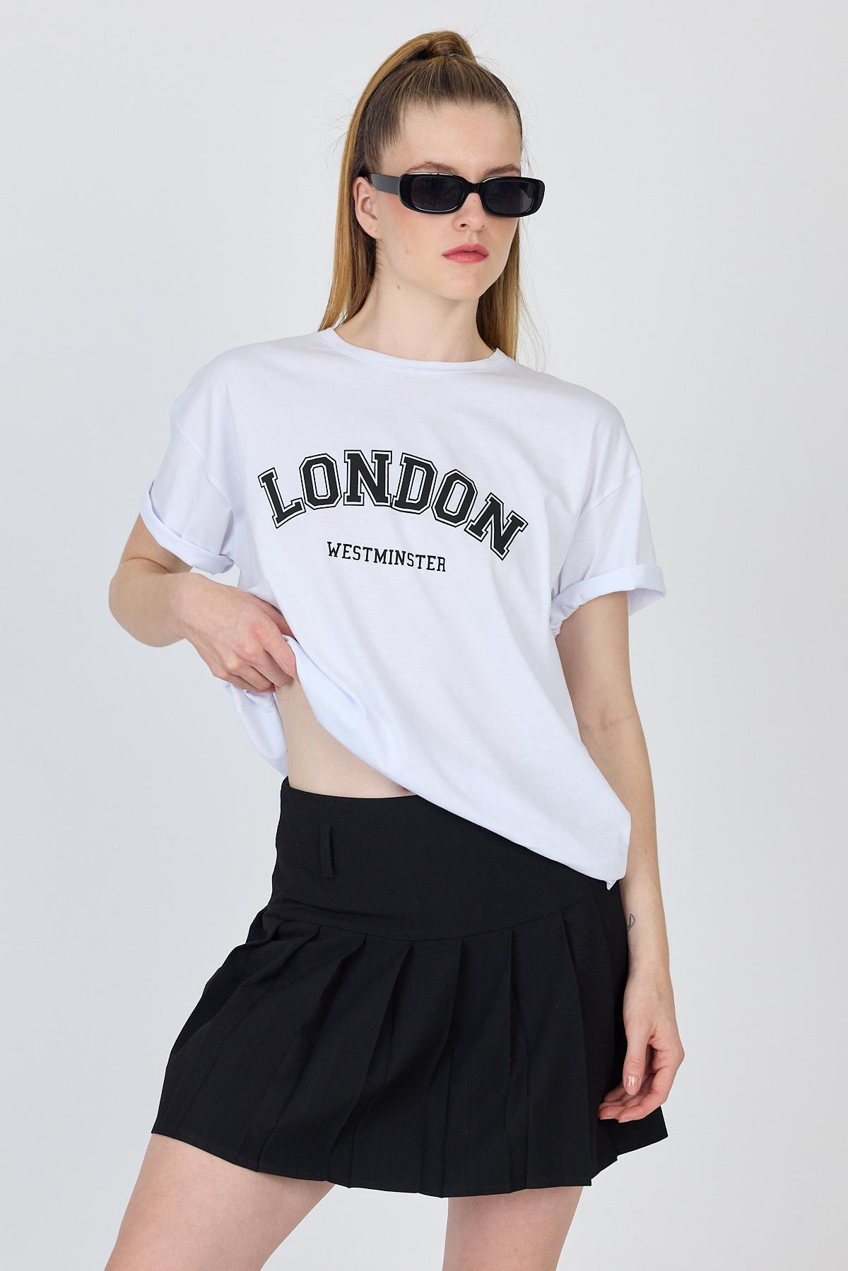 Beyaz Yazı Baskılı %100 Pamuk Oversize Tişört 2150-9M - 2