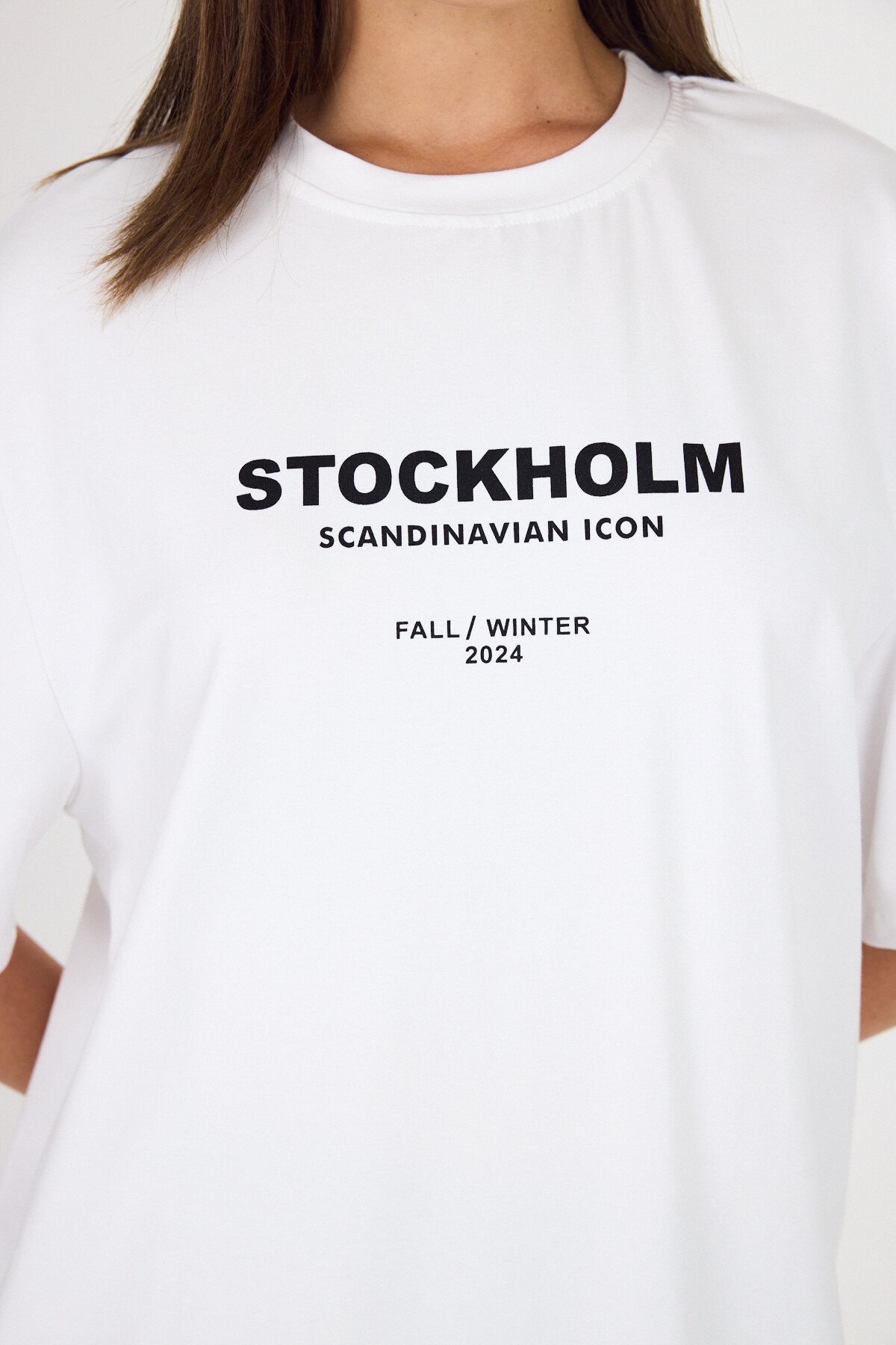 Beyaz Yazı Baskılı Bisiiklet Yaka Oversize Tişört 6056 - RAYS