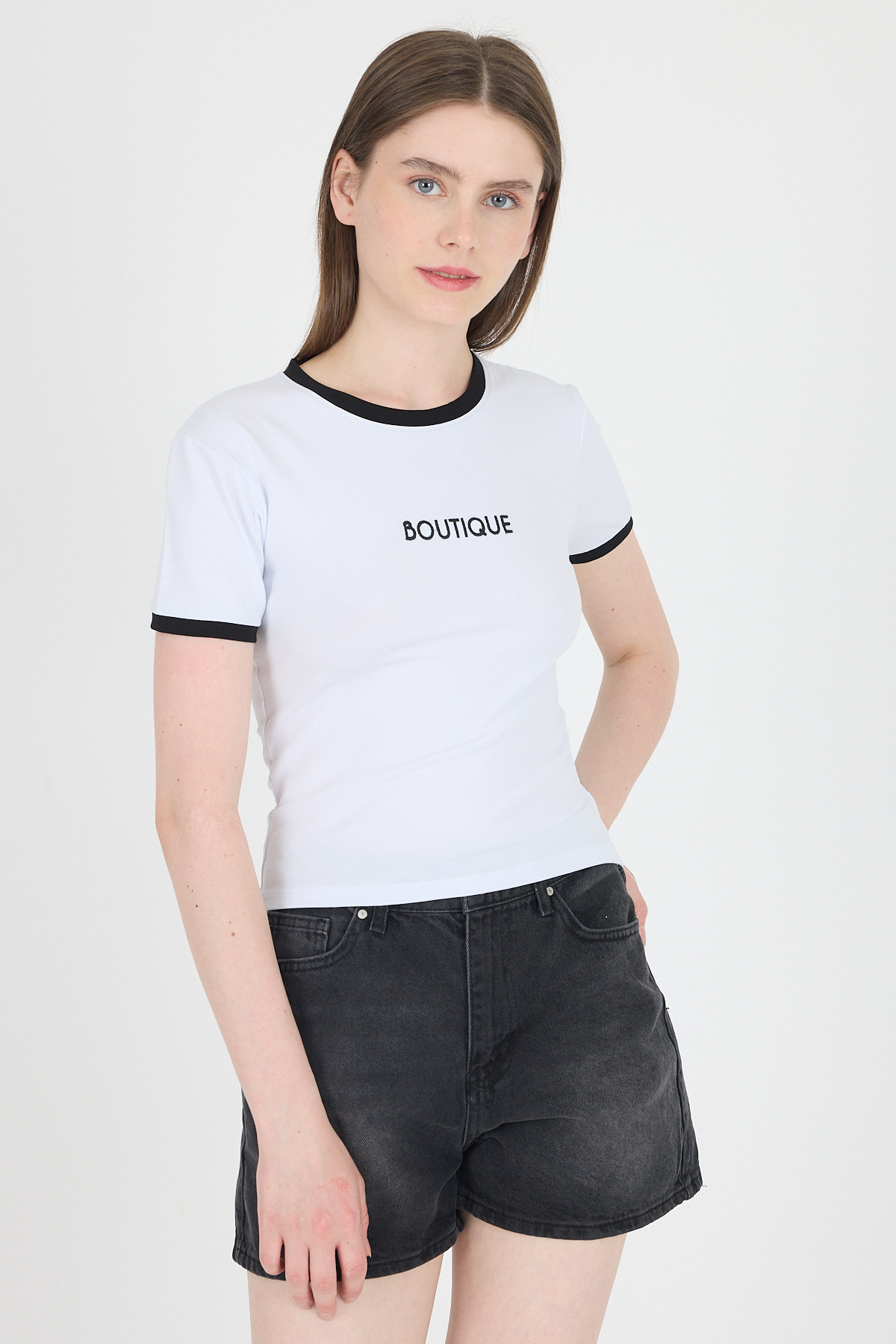 Beyaz Yazı Baskılı Biyeli Pamuklu Slim Fit Tişört 9192M - 1