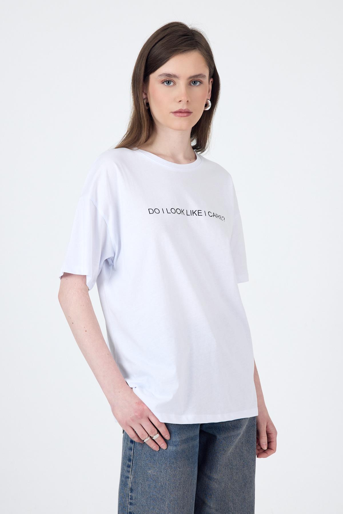 Beyaz Yazı Baskılı Oversize Pamuklu Tişört 2150-5M - 2