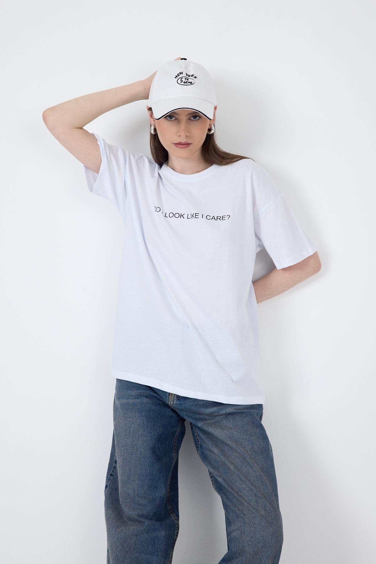 Beyaz Yazı Baskılı Oversize Pamuklu Tişört 2150-5M - 6