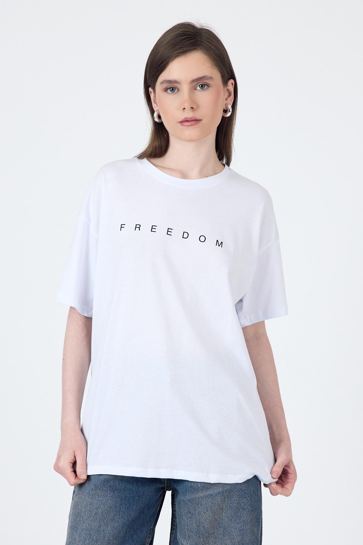 Beyaz Yazı Baskılı Pamuklu Oversize Tişört 2150-3M - 6