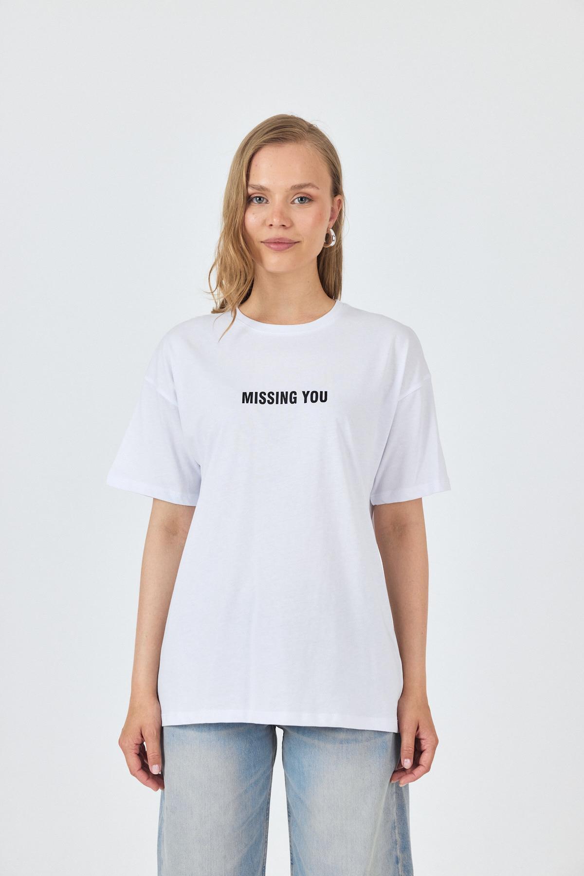 Beyaz Yazı Baskılı Pamuklu Oversize Tişört 2150-6M - RAYS