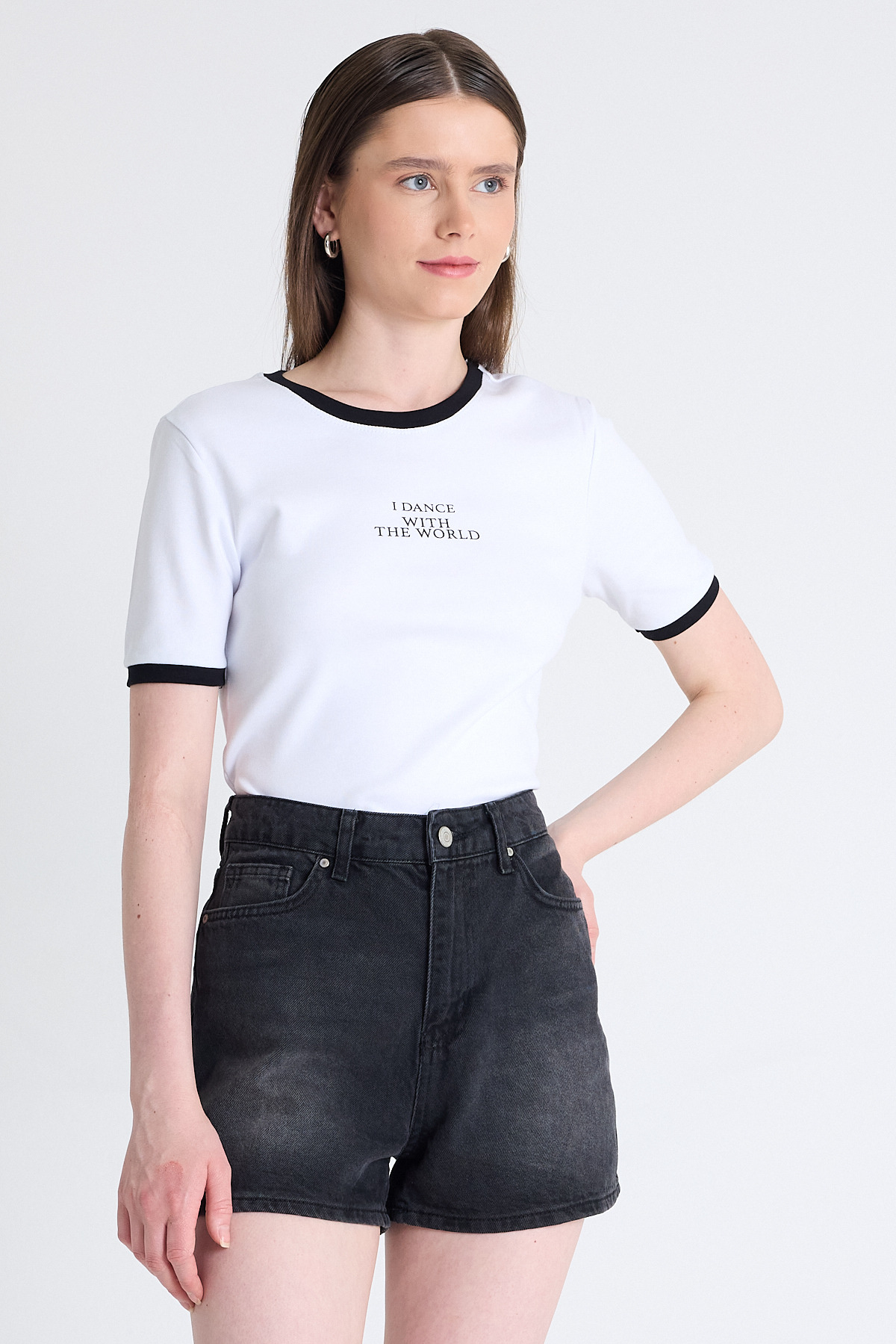 Beyaz Yazı Baskılı Relaxed Fit Tişört 5793 - RAYS