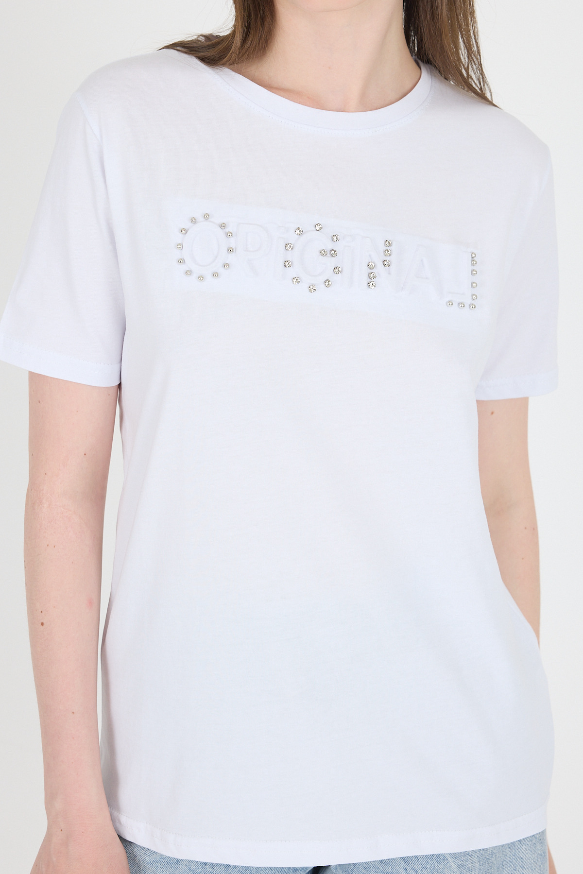 Beyaz Yazı Kabartmalı Relaxed Fit Tişört 25224 - 4