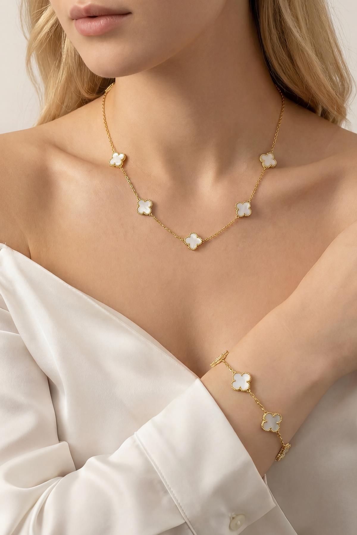 Beyaz Yonca Figürlü Kolye Bileklik Seti Gold 0132 - RAYS