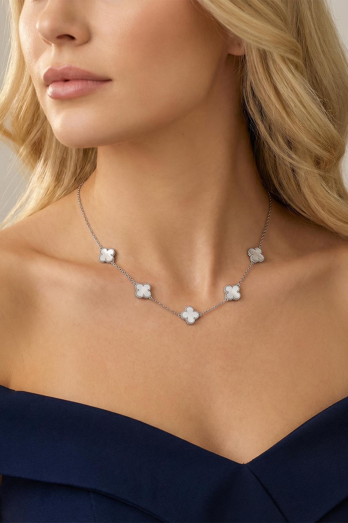 Beyaz Yonca Figürlü Silver Renk Kolye 0101 - 1