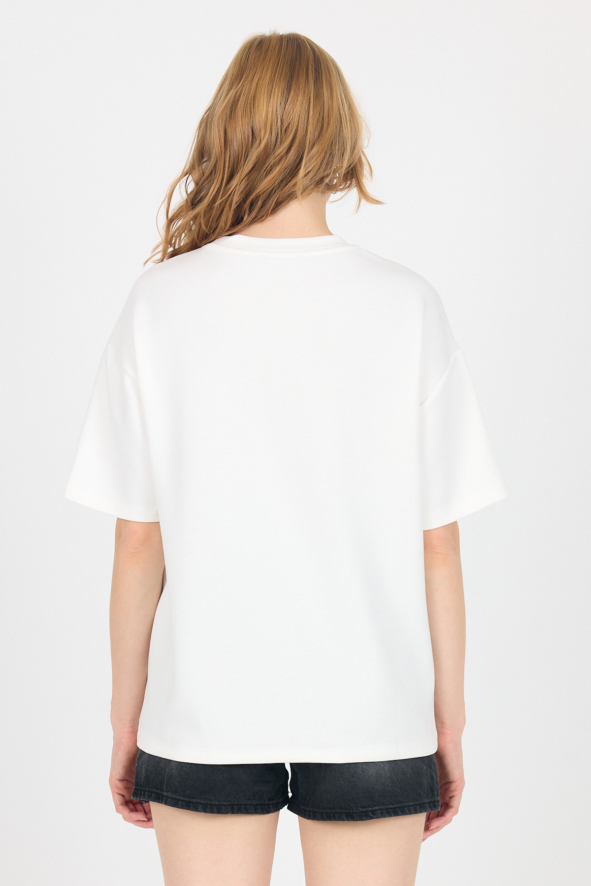 Beyaz Yumuşak Dokulu Yazı Baskılı Oversize Tişört 6265 - 5
